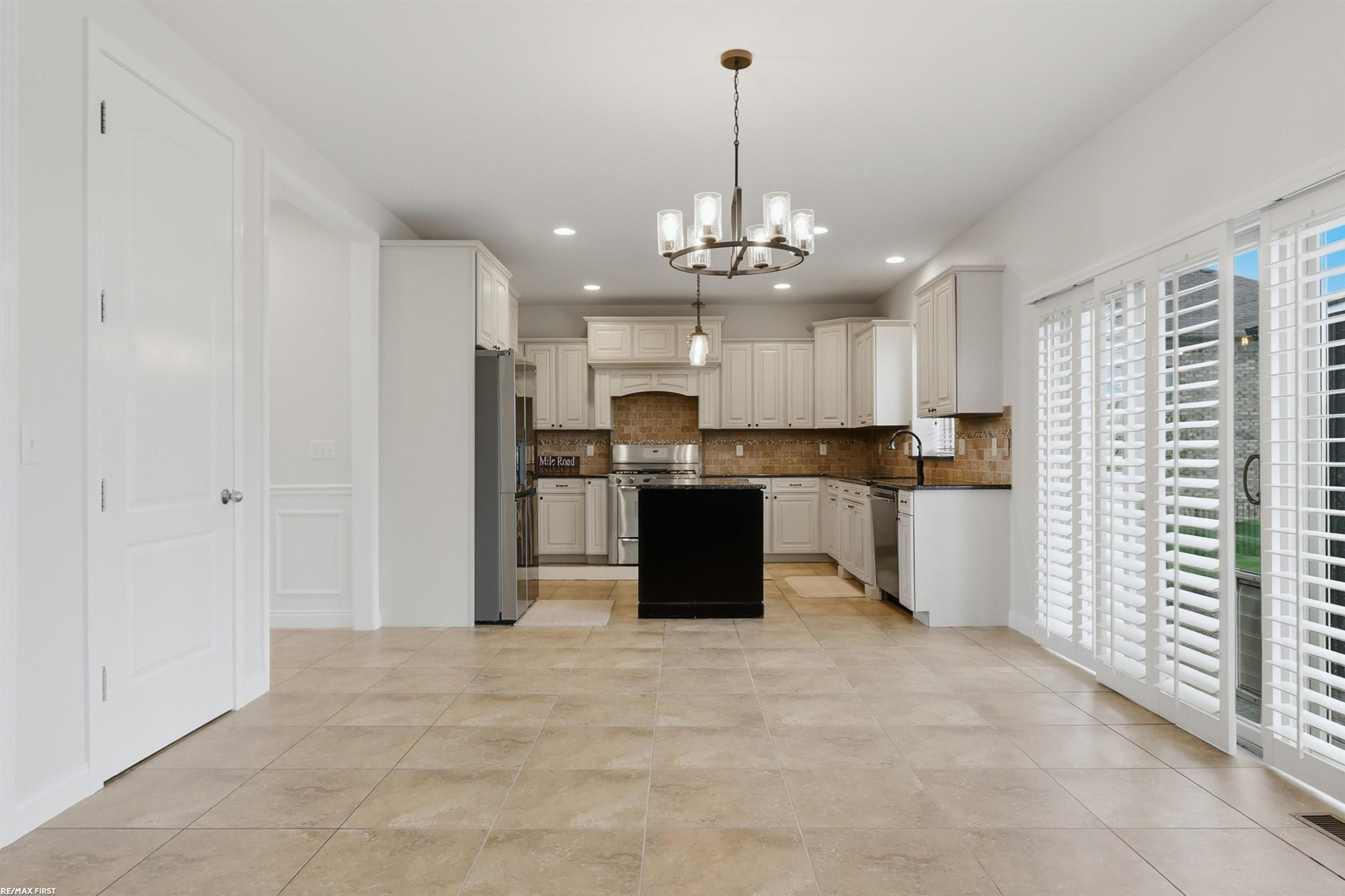 18081 25 Mile Road, Macomb, MI 48042 — Photo 17