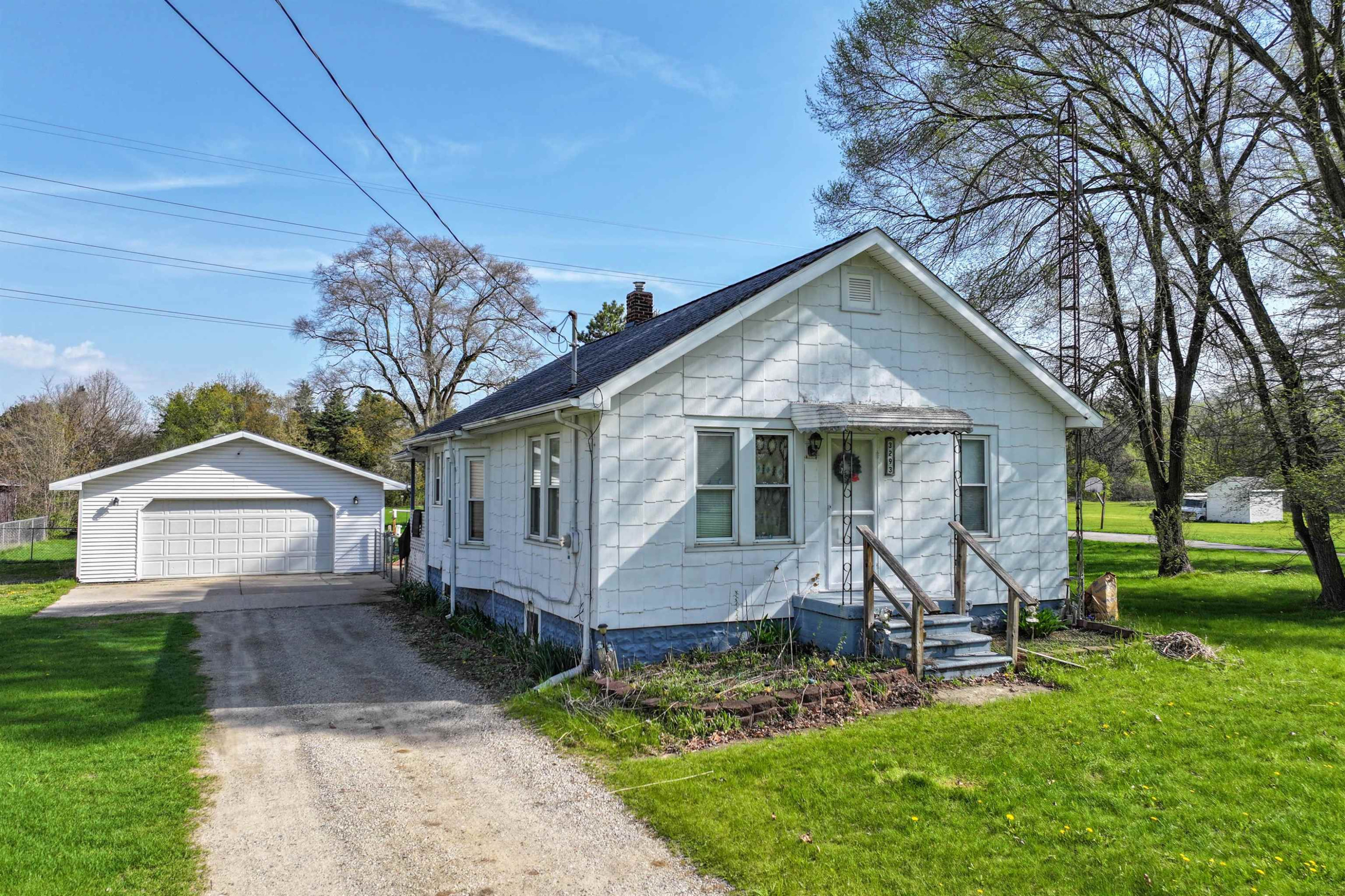 3293 E Pierson Road, Flint, MI 48506 — front exterior