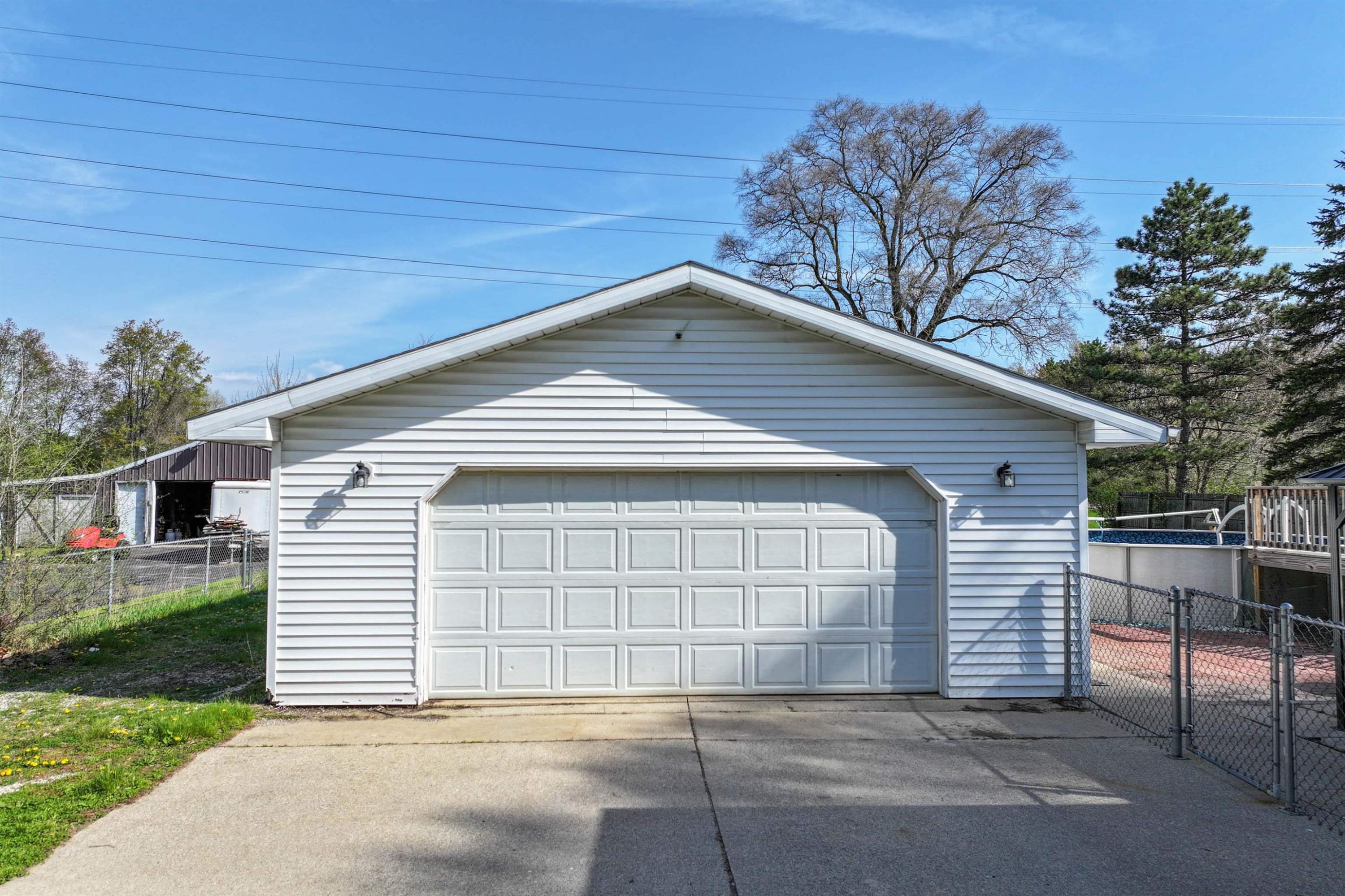3293 E Pierson Road, Flint, MI 48506 — Photo 3
