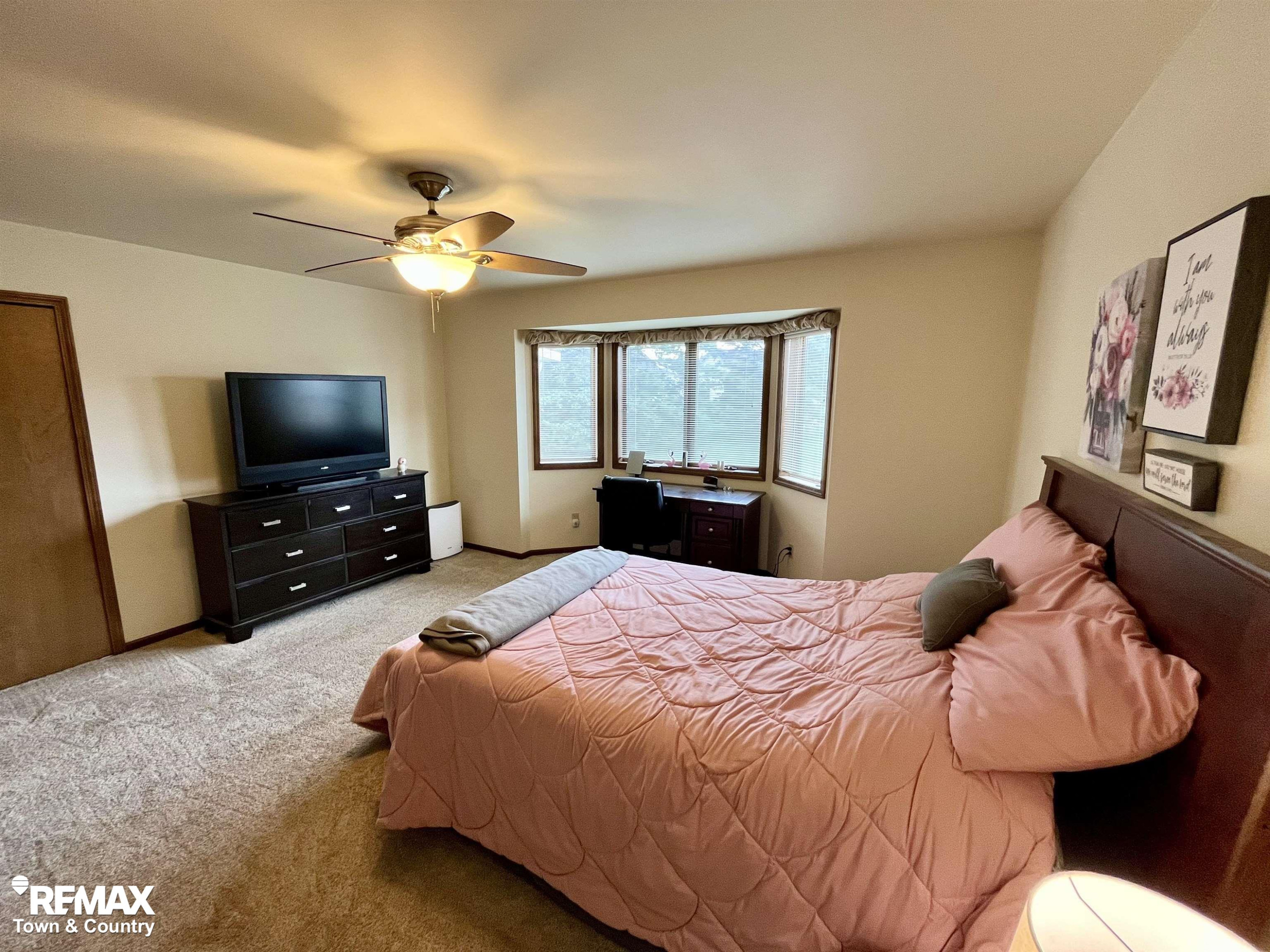 6112 Oak Creek Drive, Swartz Creek, MI 48473 — Photo 19