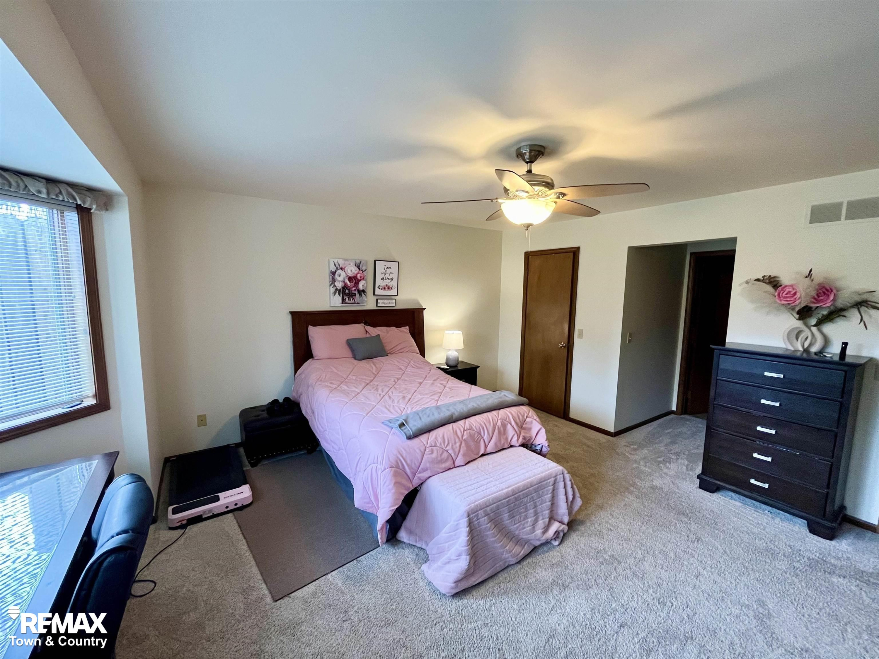 6112 Oak Creek Drive, Swartz Creek, MI 48473 — Photo 20