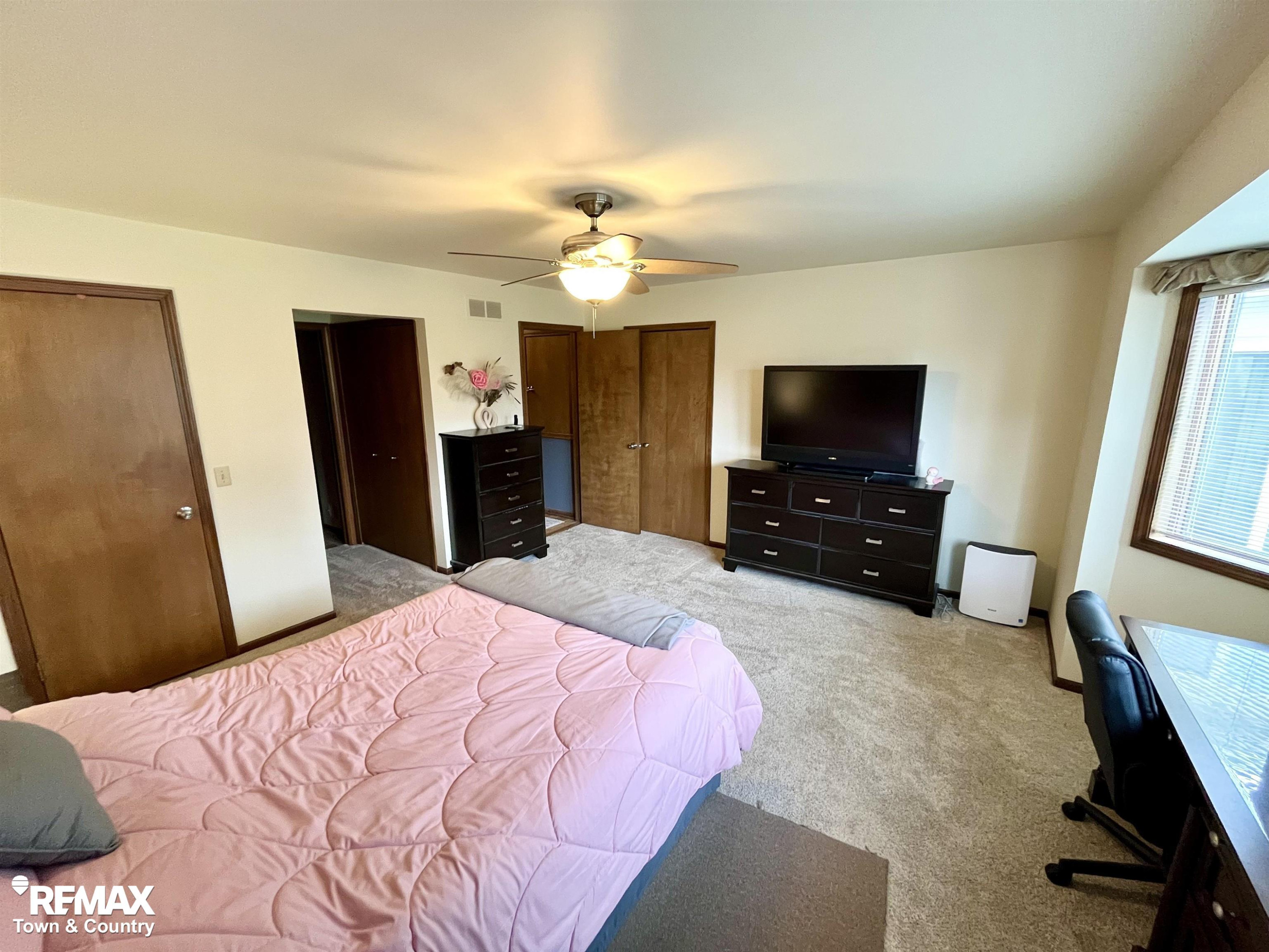 6112 Oak Creek Drive, Swartz Creek, MI 48473 — Photo 21