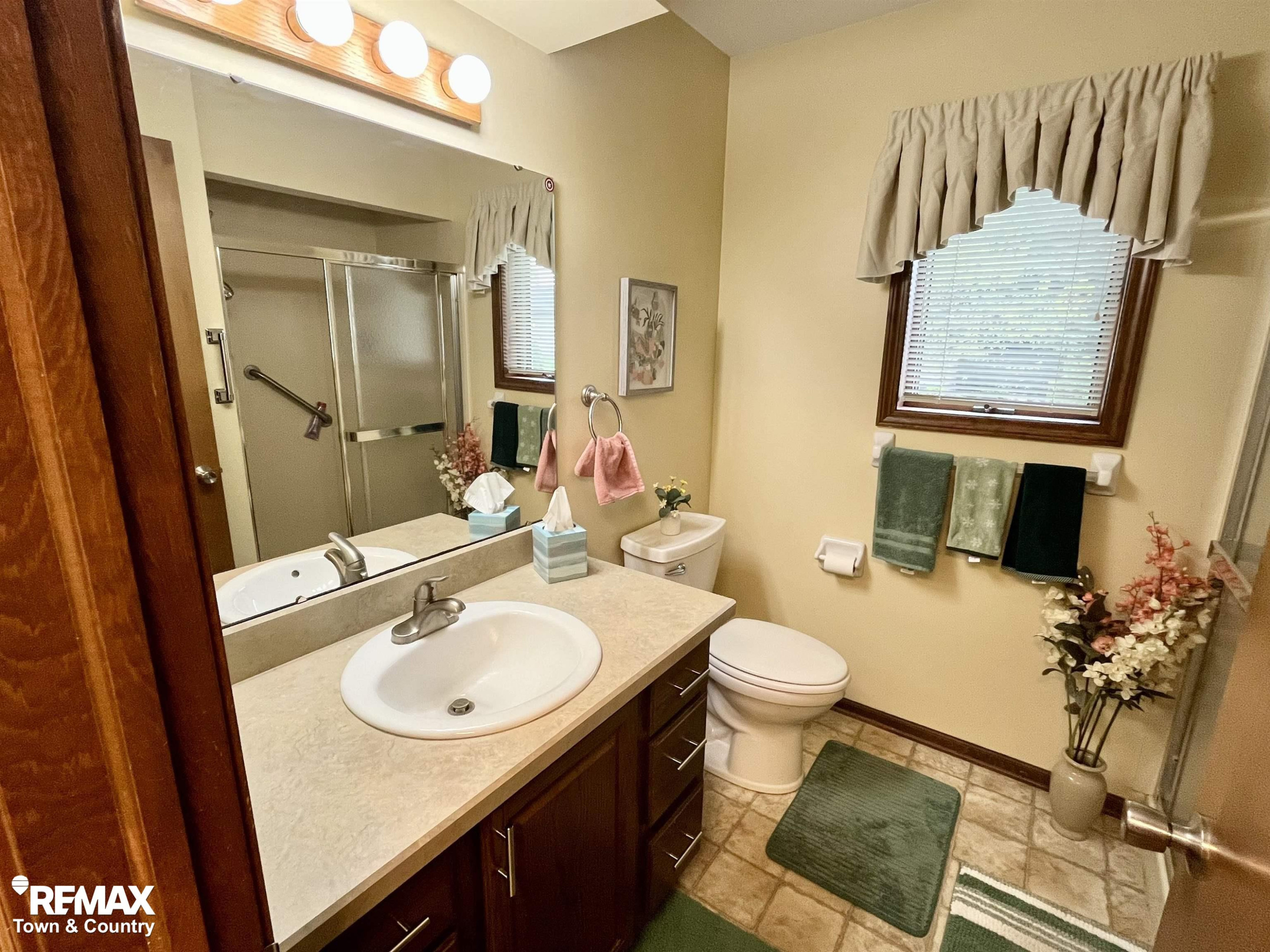 6112 Oak Creek Drive, Swartz Creek, MI 48473 — Photo 22