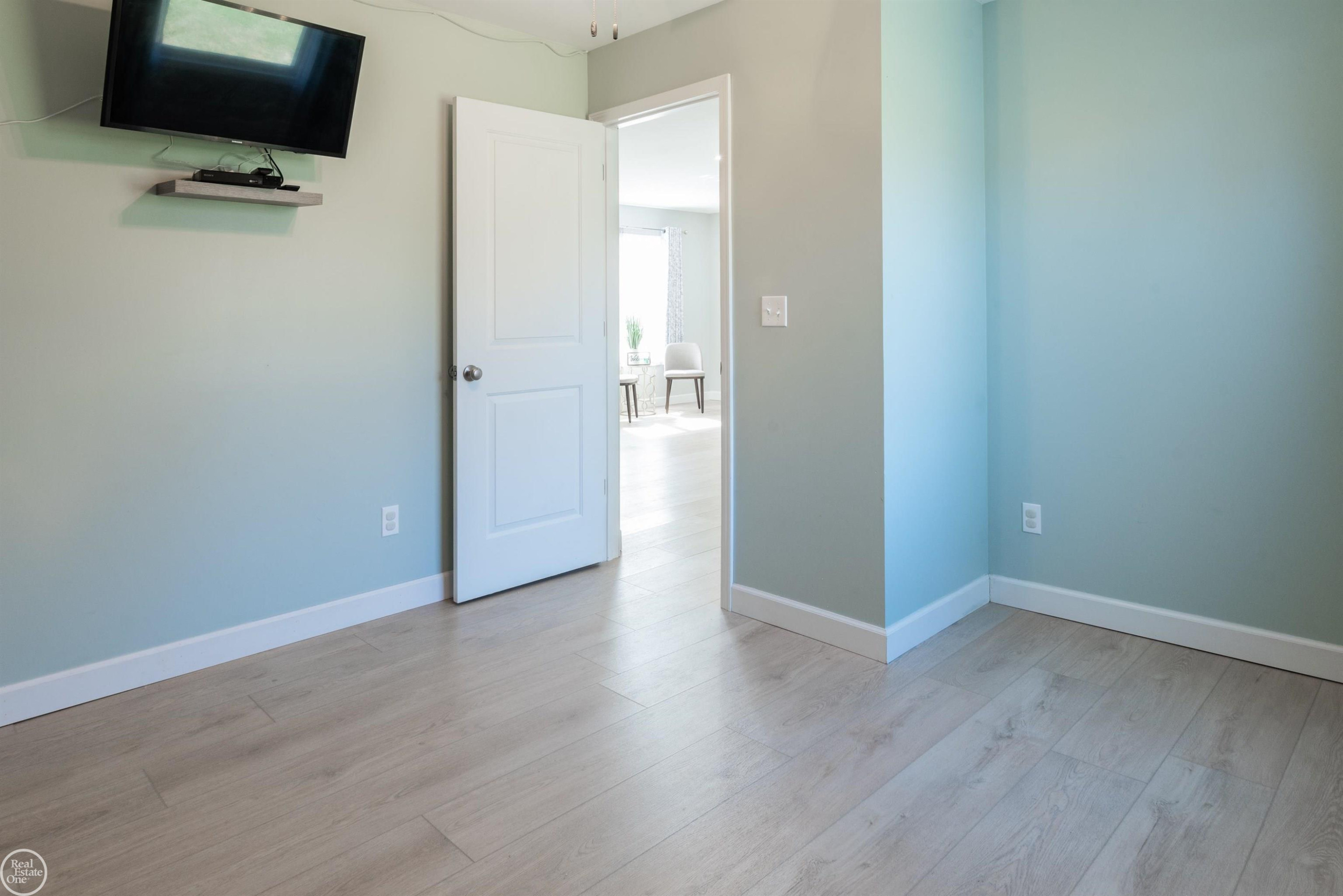 4134 N River Road, MI 48059 — Photo 15