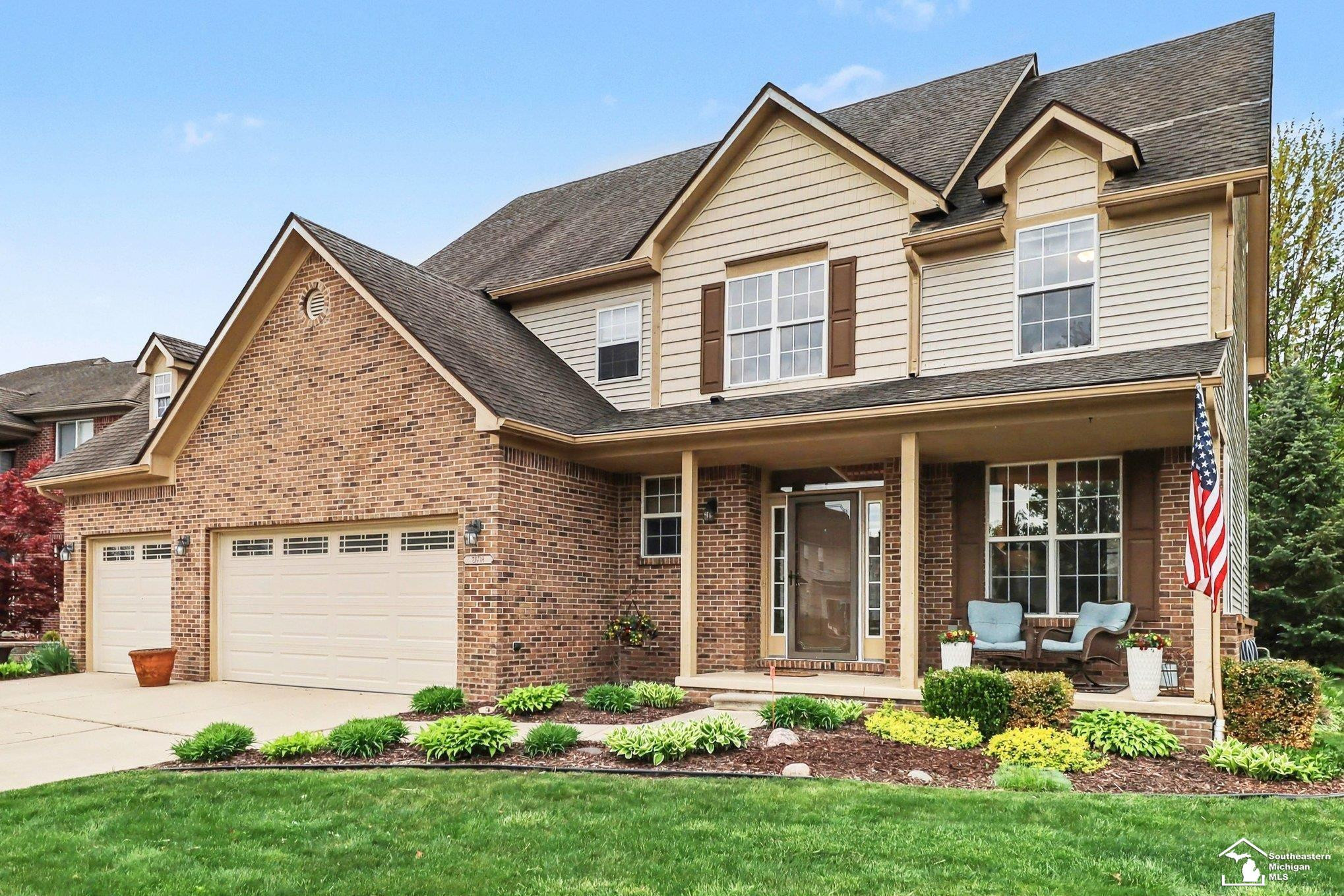 23728 W Creek Drive, New Boston, MI 48164