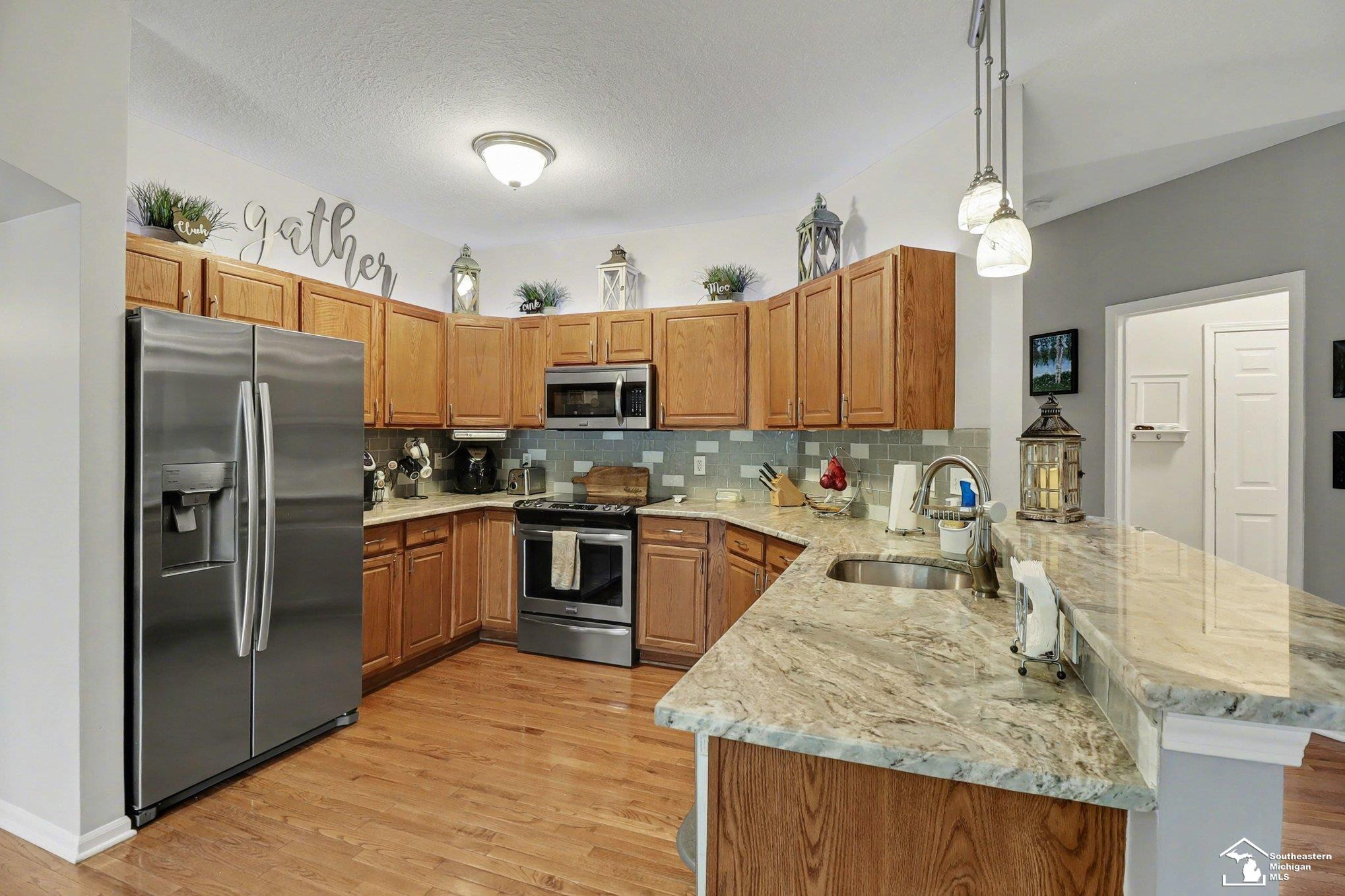 23728 W Creek Drive, New Boston, MI 48164 — Photo 10