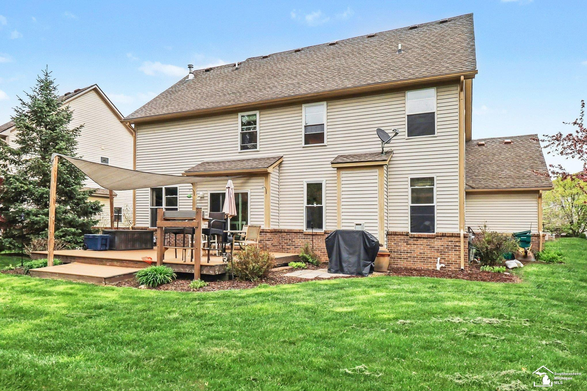 23728 W Creek Drive, New Boston, MI 48164 — Photo 23
