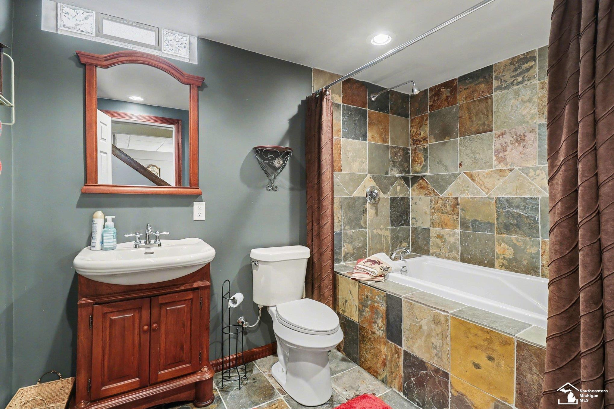 23728 W Creek Drive, New Boston, MI 48164 — Photo 29