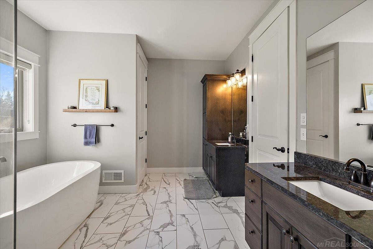 8166 Morningside Drive, MI 48065 — Photo 28
