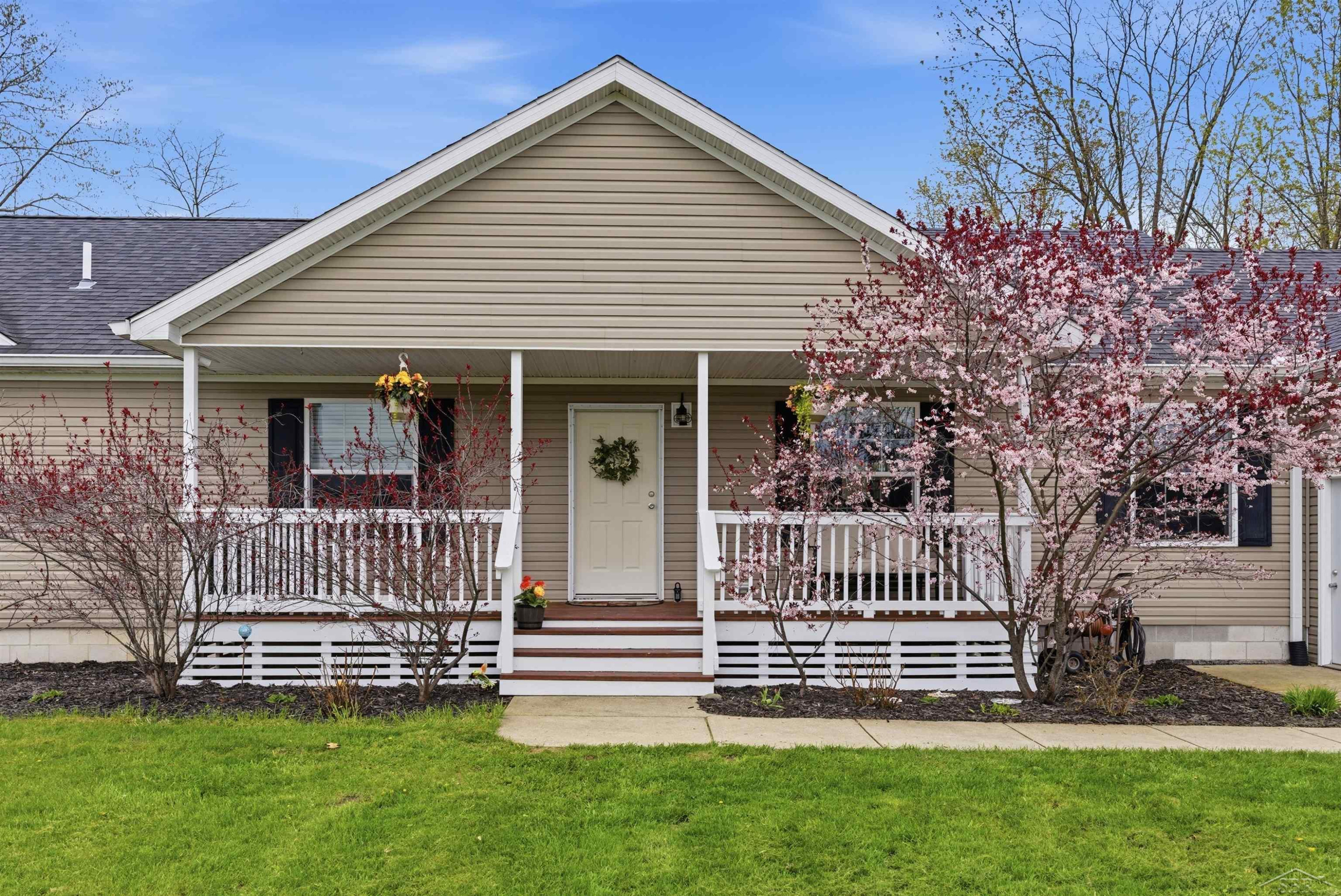 2041 W Pine River Road, Breckenridge, MI 48615 — Photo 2