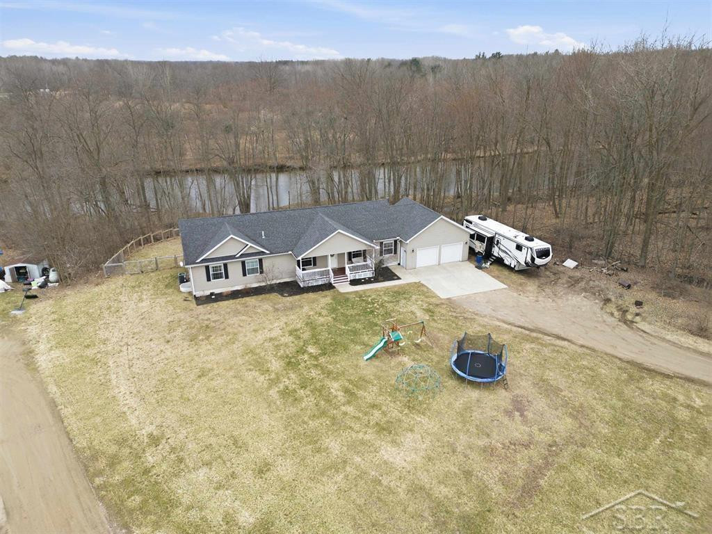 2041 W Pine River Road, Breckenridge, MI 48615 — Photo 3