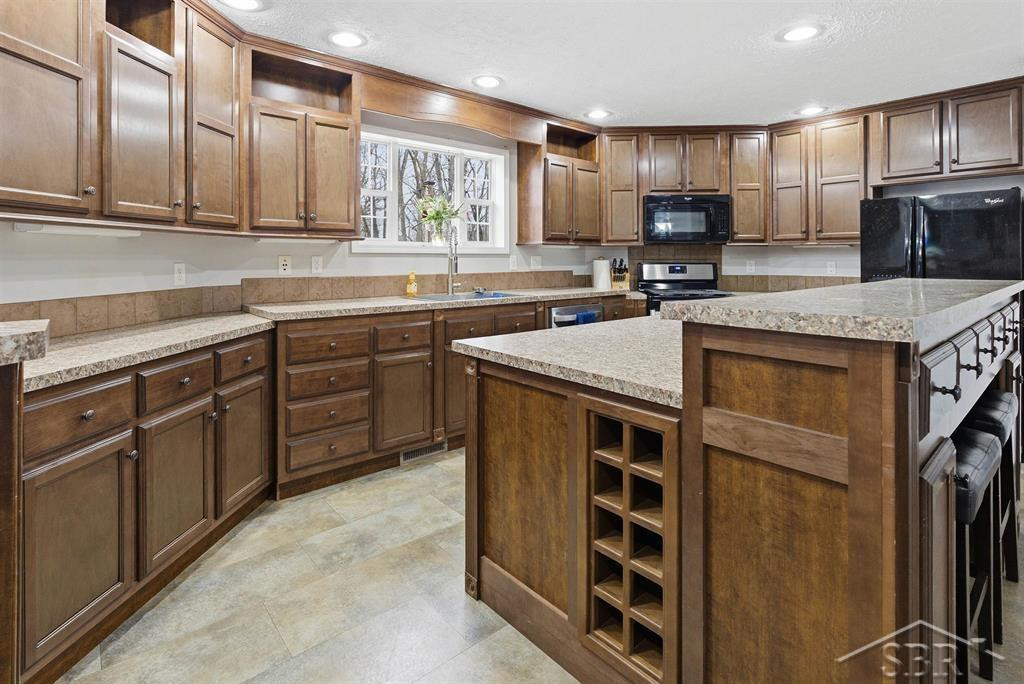 2041 W Pine River Road, Breckenridge, MI 48615 — Photo 10