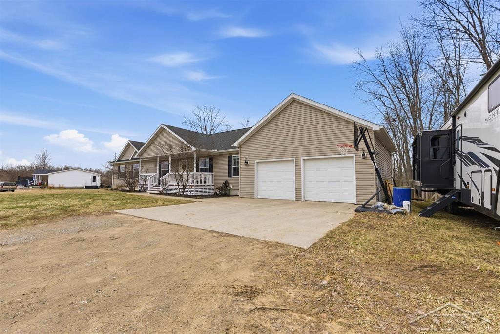 2041 W Pine River Road, Breckenridge, MI 48615 — Photo 42
