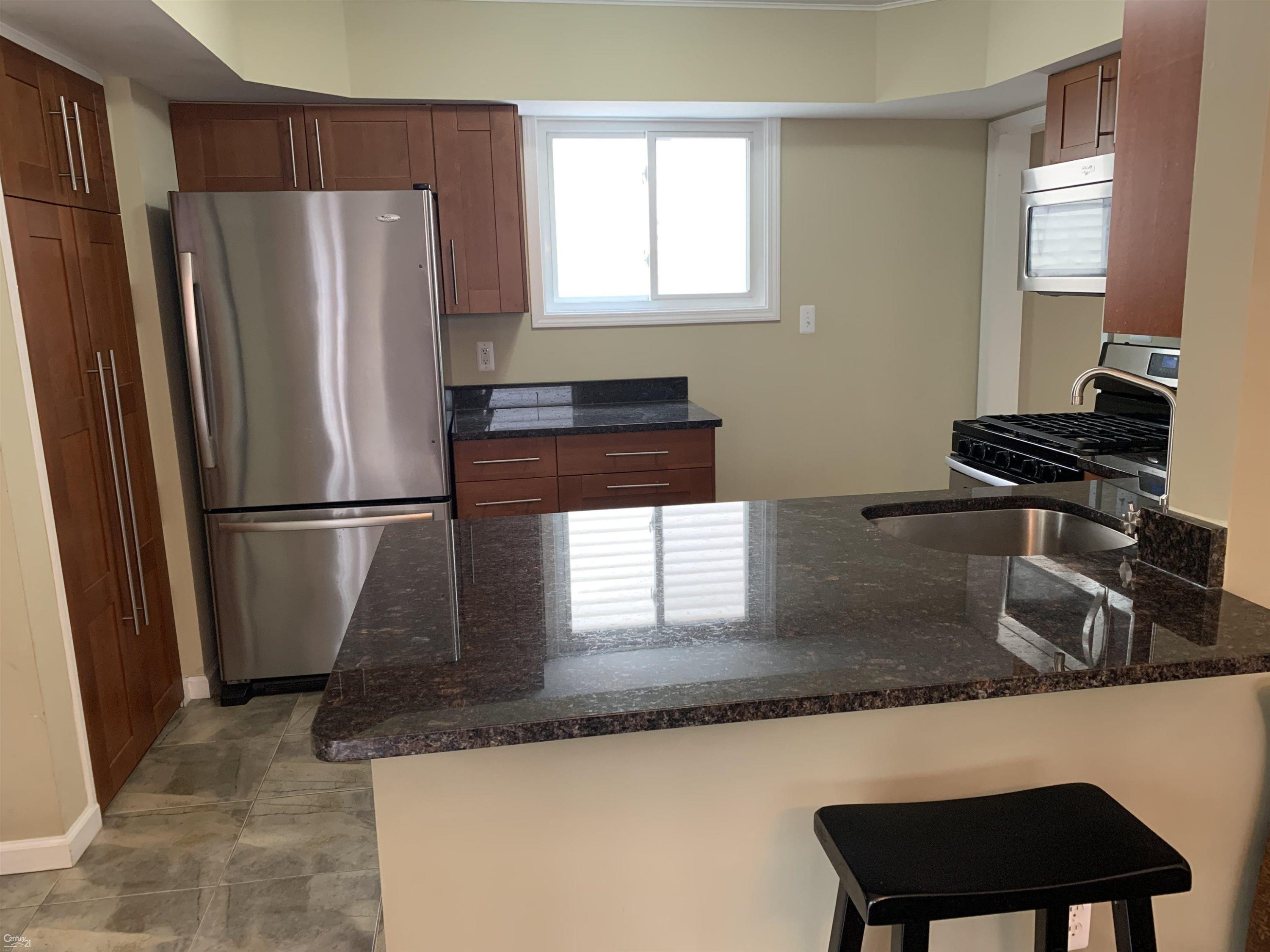 709 Hawthorne Avenue, Royal Oak, MI 48067 — Photo 2