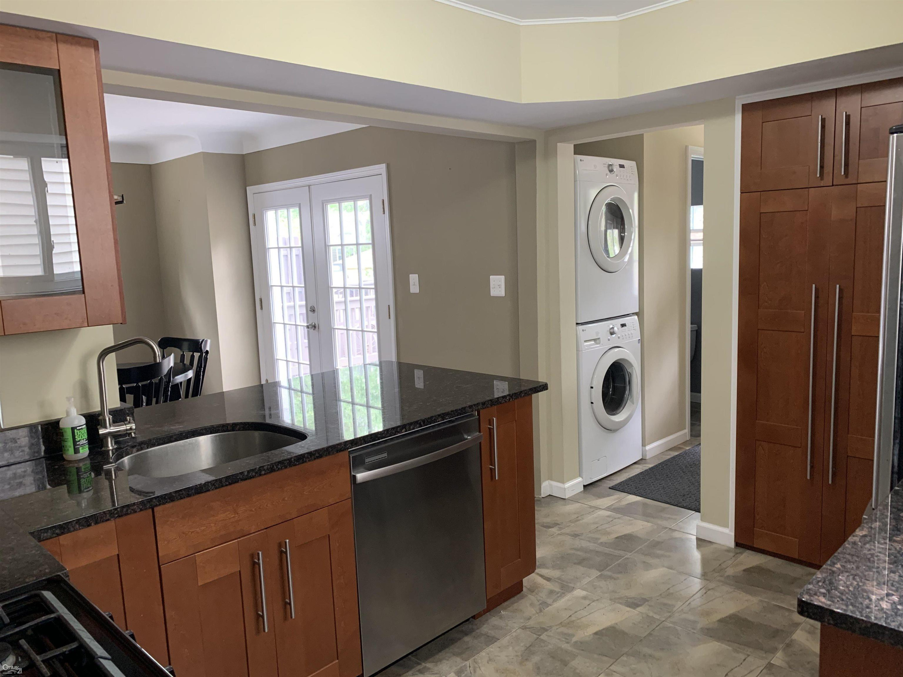 709 Hawthorne Avenue, Royal Oak, MI 48067 — Photo 3