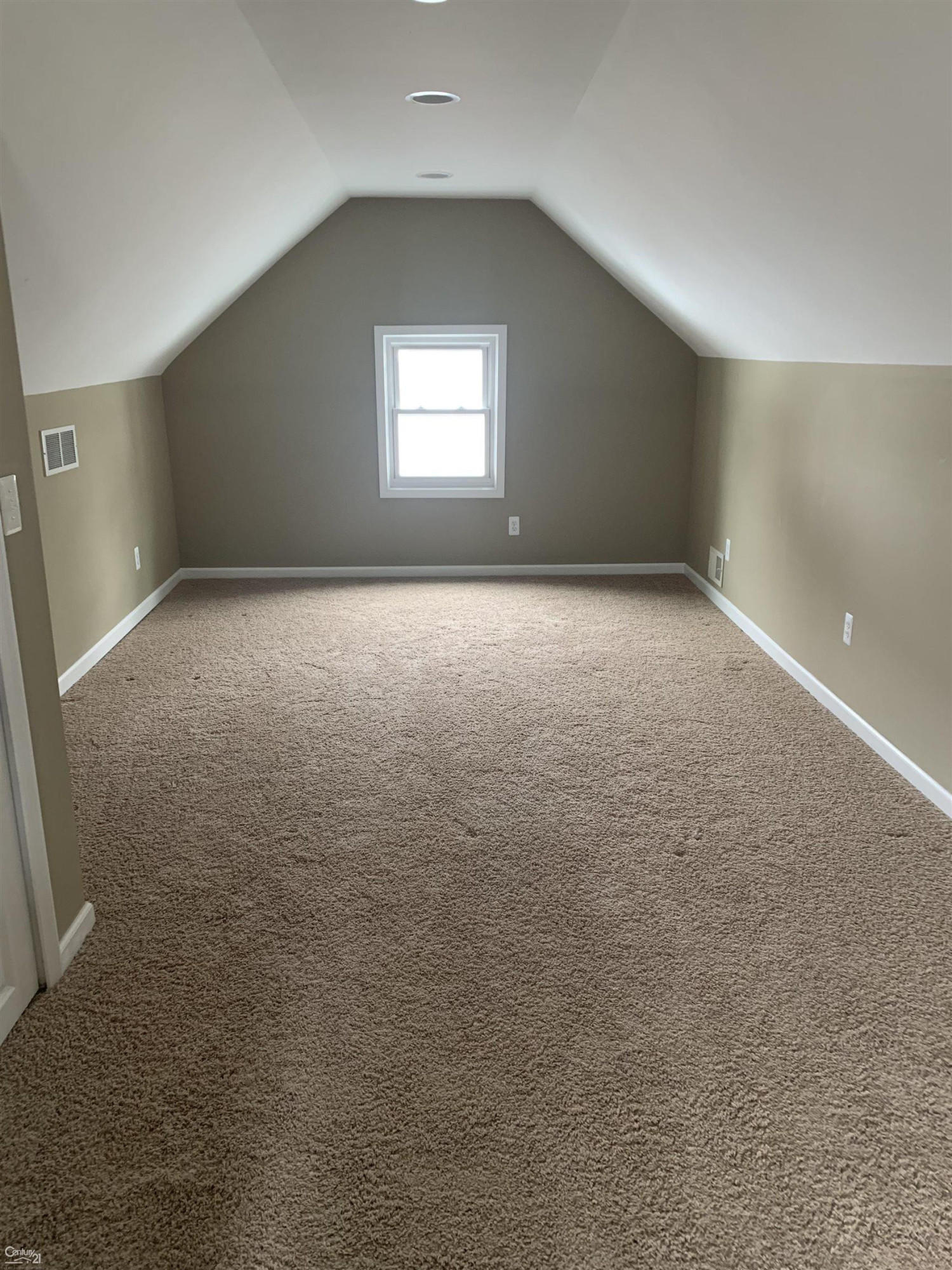 709 Hawthorne Avenue, Royal Oak, MI 48067 — Photo 8