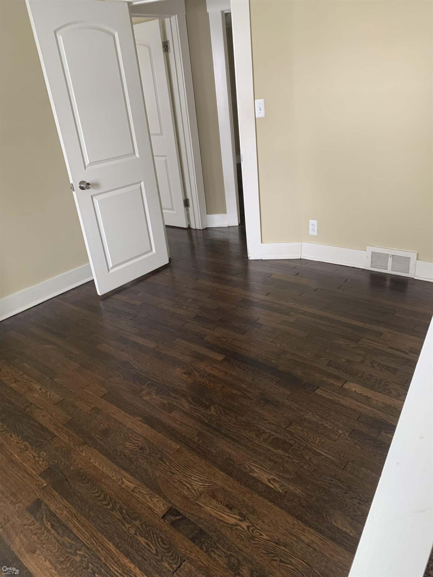 709 Hawthorne Avenue, Royal Oak, MI 48067 — Photo 9