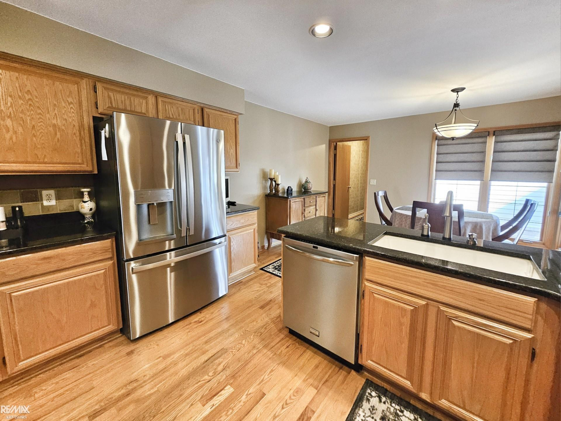 16890 SANDSTONE Circle, MI 48042 — Photo 12
