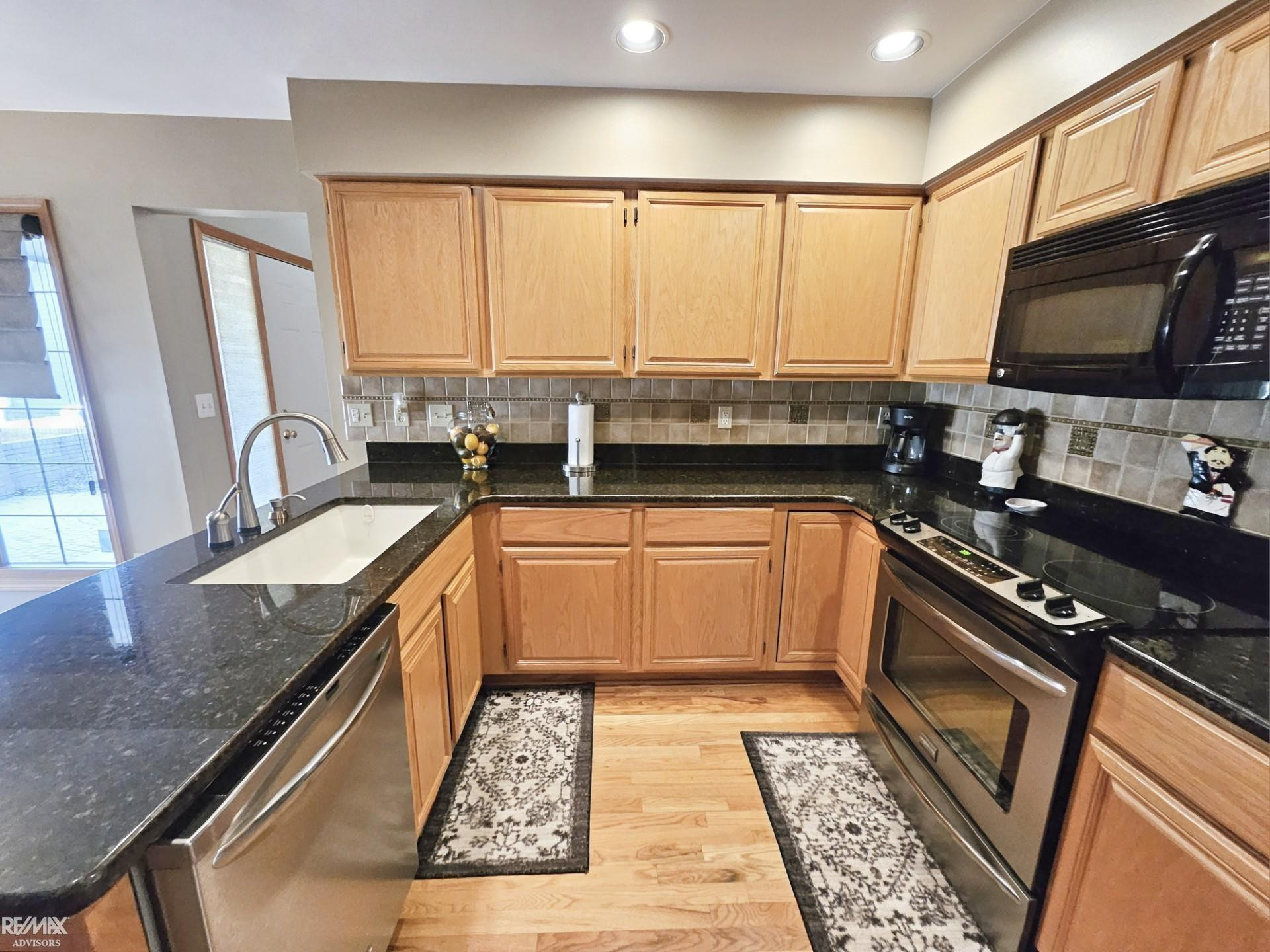 16890 SANDSTONE Circle, MI 48042 — Photo 13