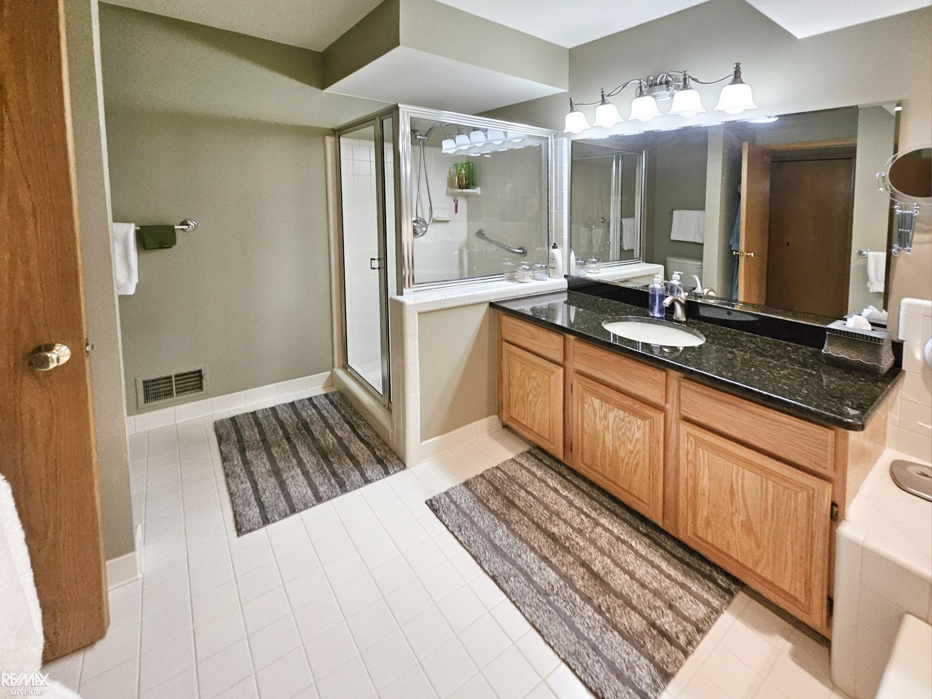 16890 SANDSTONE Circle, MI 48042 — Photo 24