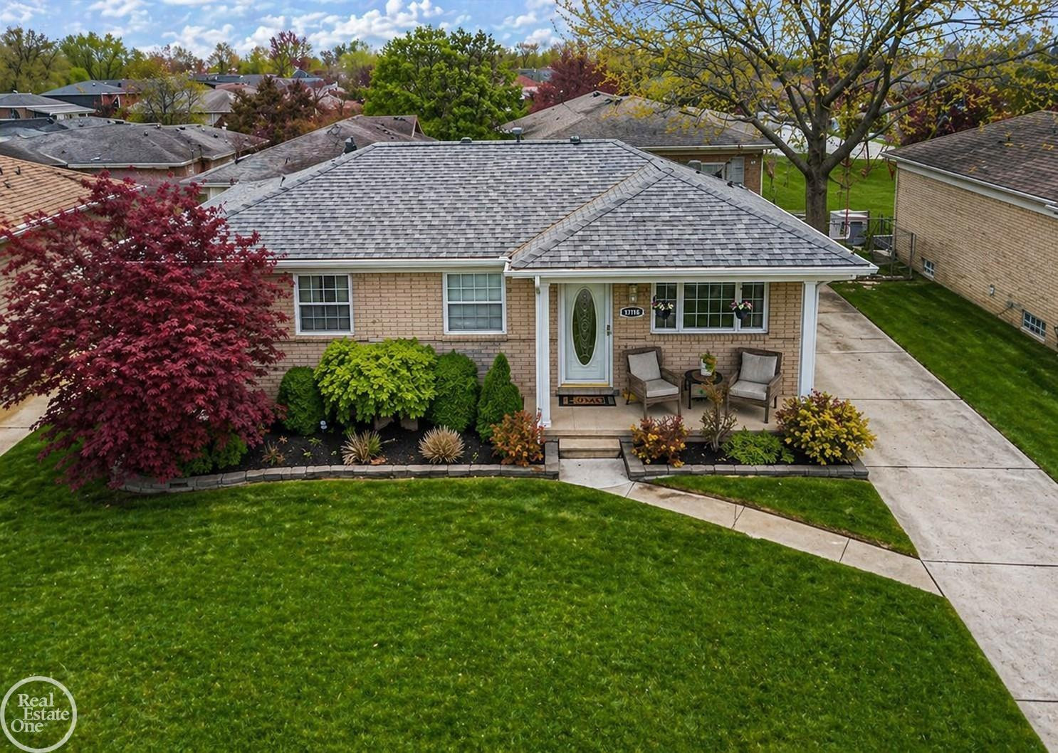 16243 Secretariat Avenue, Roseville, MI 48066 — Photo 2