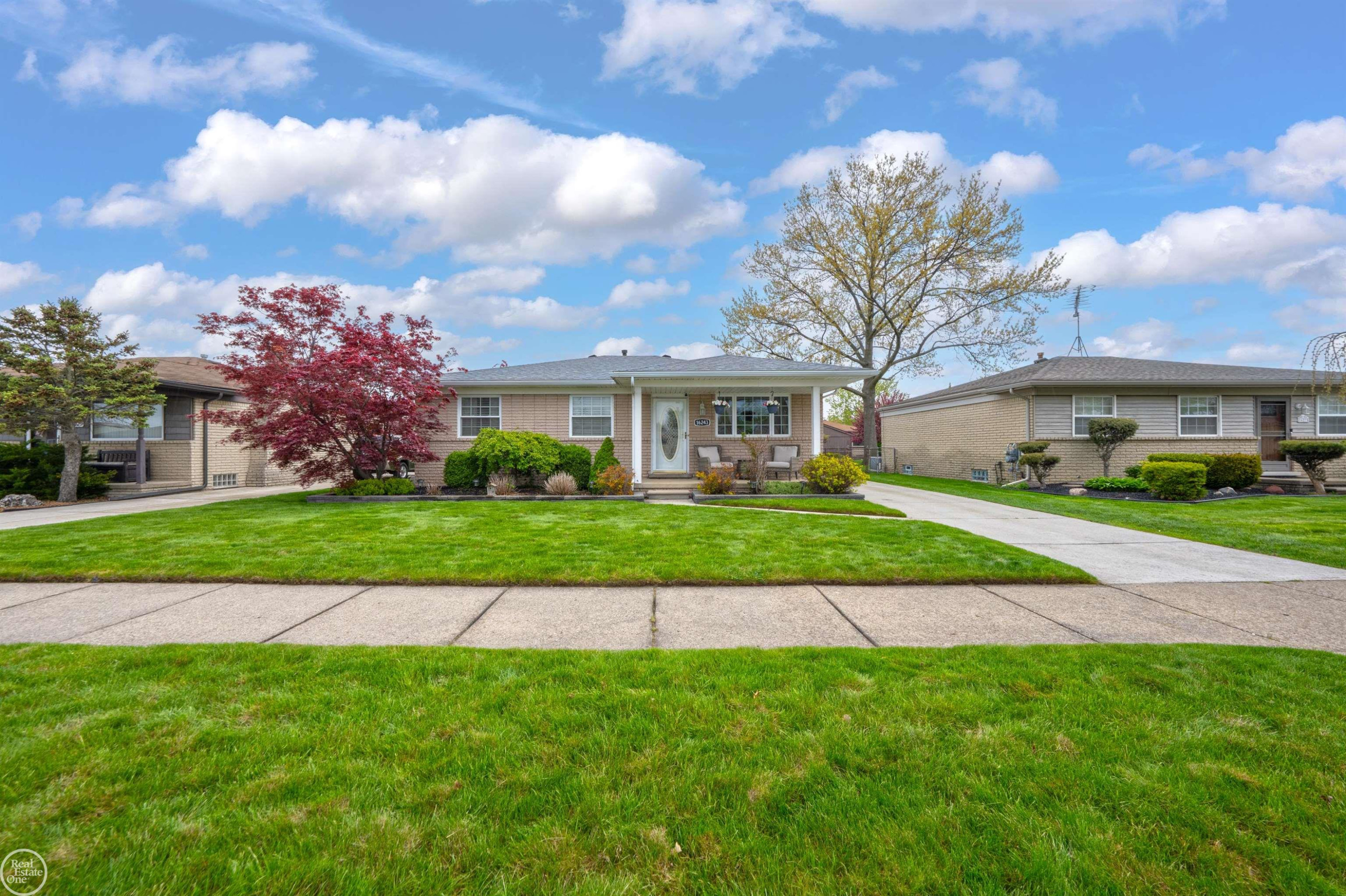 16243 Secretariat Avenue, Roseville, MI 48066 — Photo 5