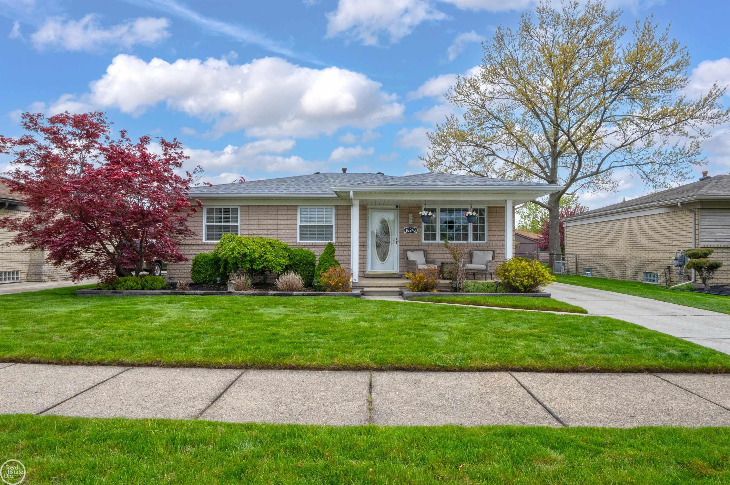 16243 Secretariat Avenue, Roseville, MI 48066 — Photo 6
