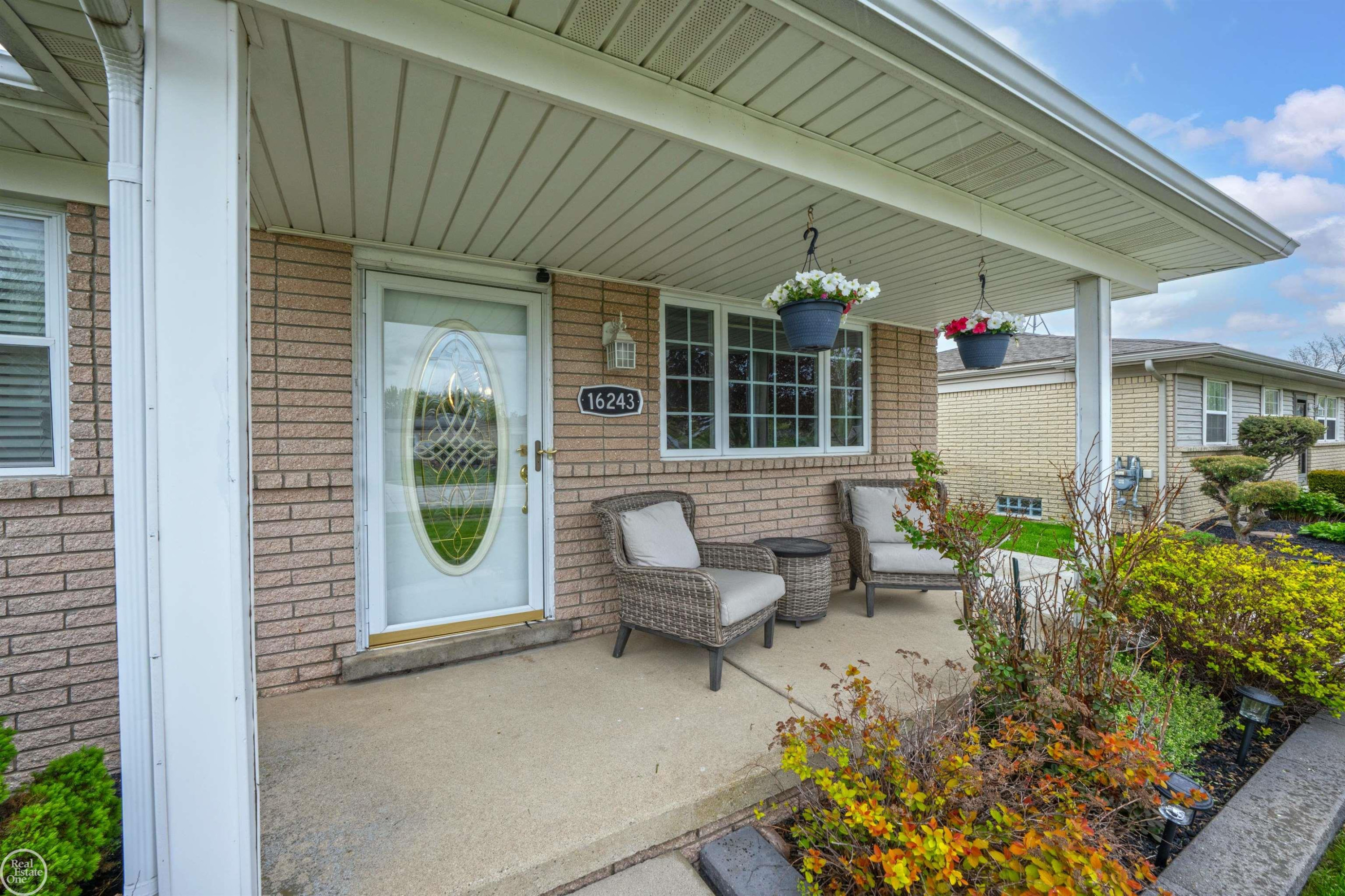 16243 Secretariat Avenue, Roseville, MI 48066 — Photo 8