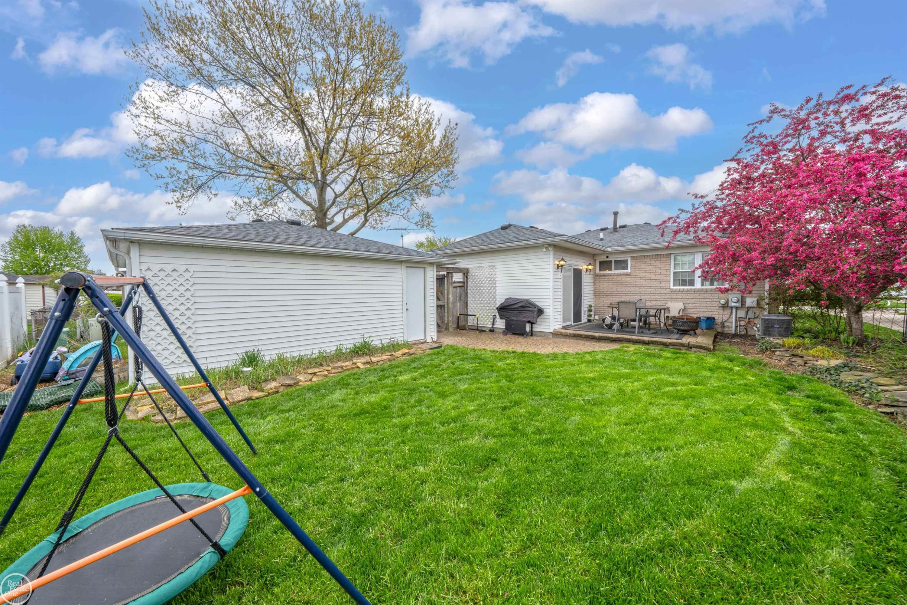 16243 Secretariat Avenue, Roseville, MI 48066 — Photo 12