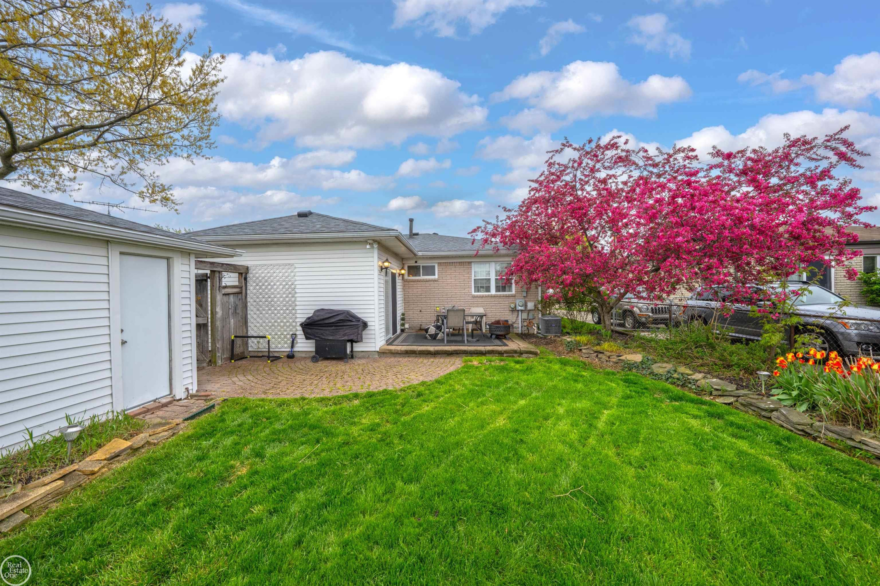 16243 Secretariat Avenue, Roseville, MI 48066 — Photo 13