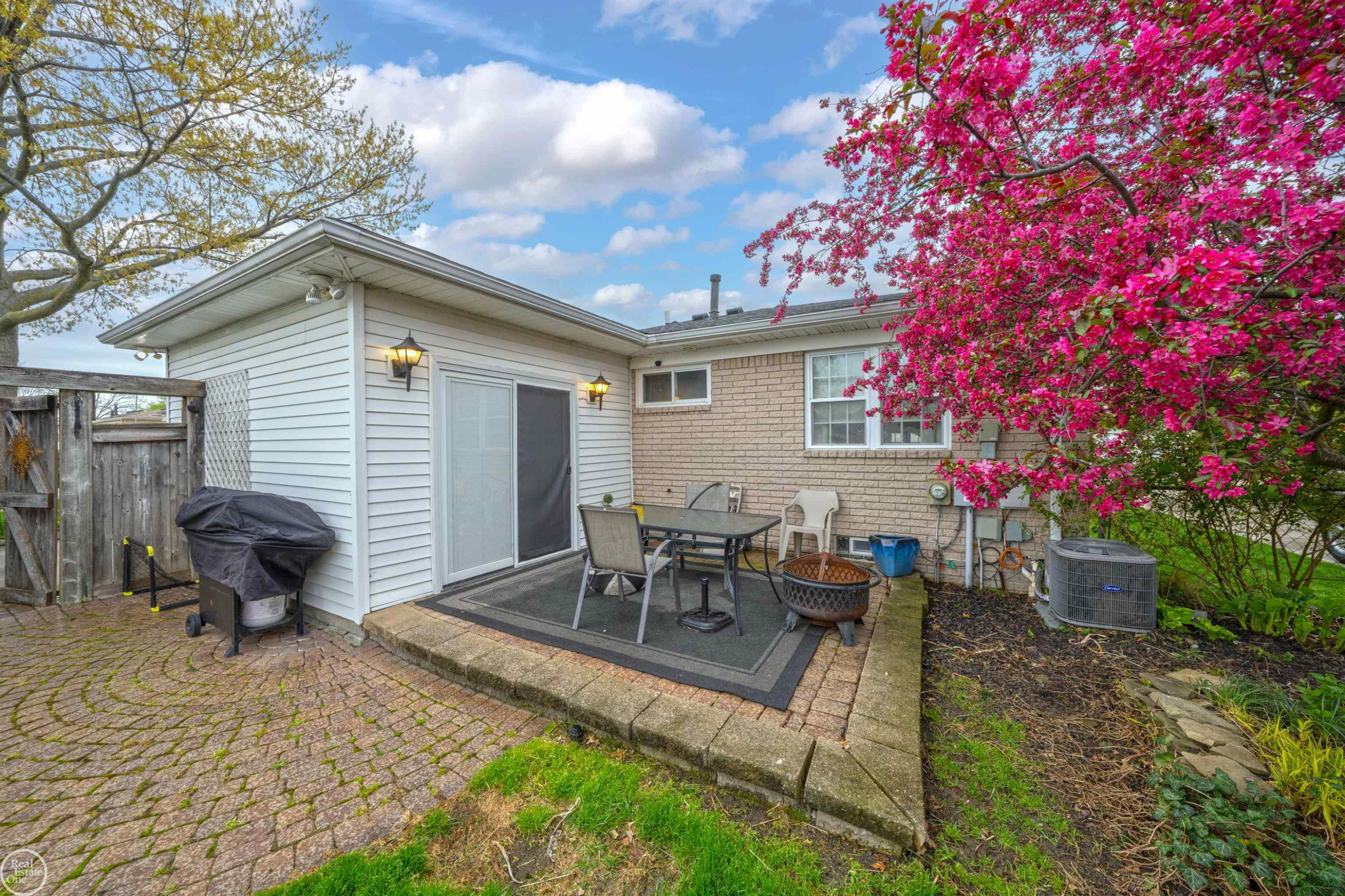 16243 Secretariat Avenue, Roseville, MI 48066 — Photo 14