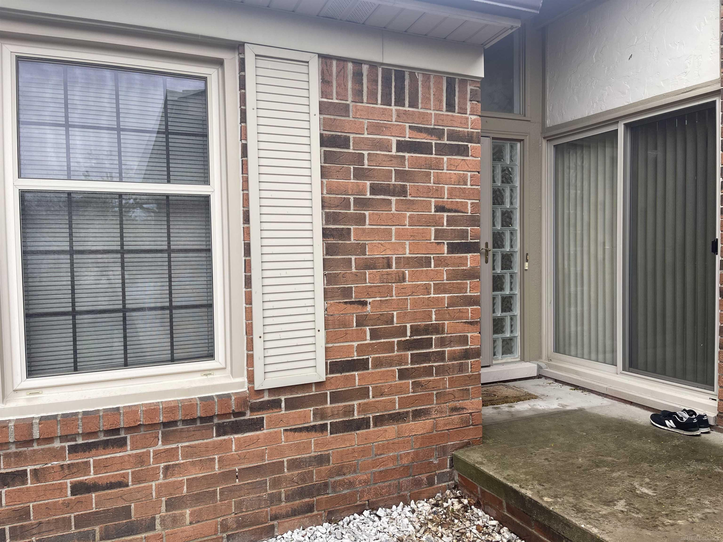 49230 Chestnut Hill Court, Shelby Twp, MI 48315 — front exterior