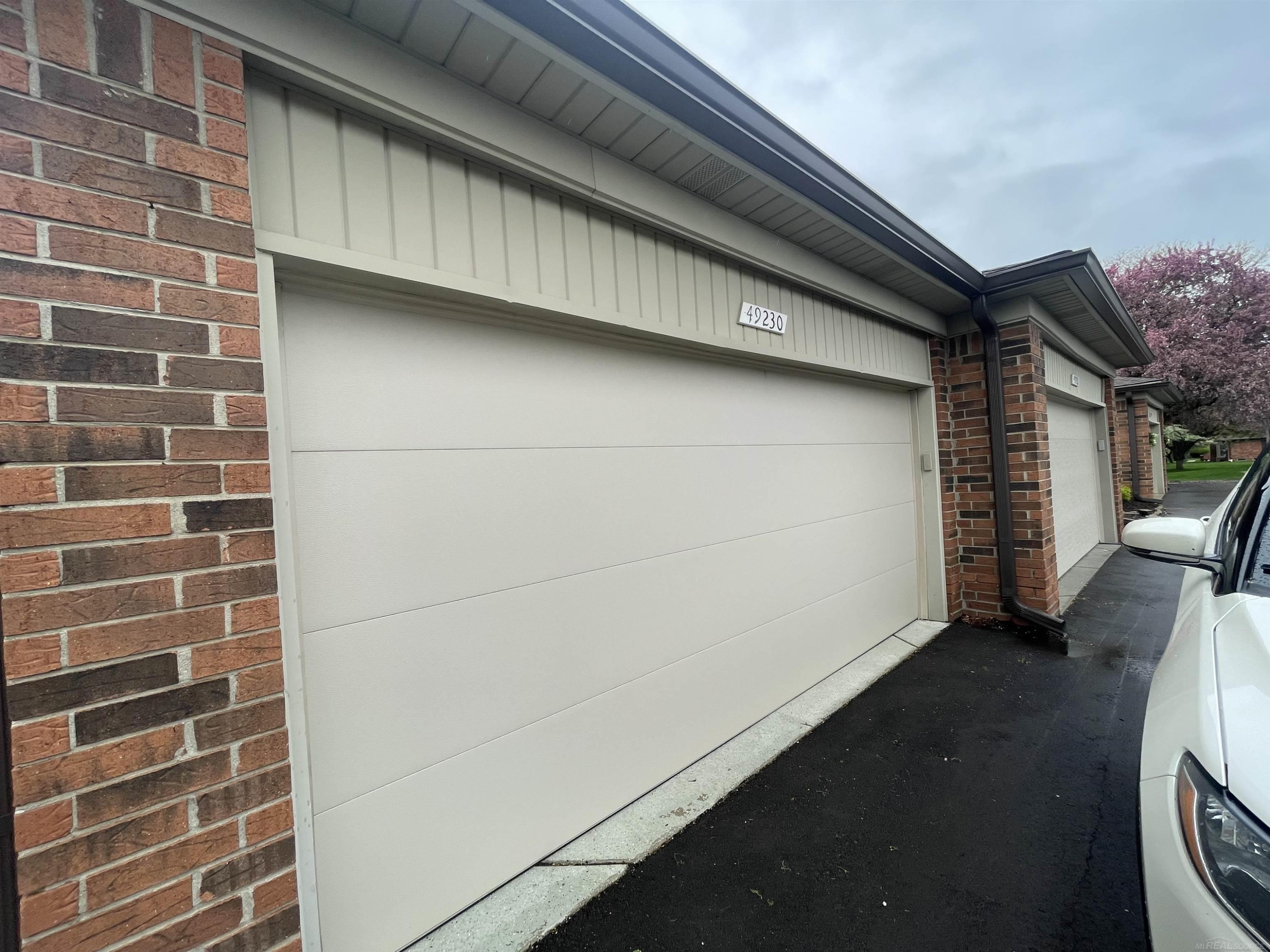 49230 Chestnut Hill Court, Shelby Twp, MI 48315 — Photo 4