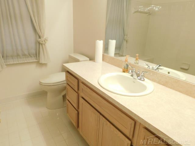 49230 Chestnut Hill Court, Shelby Twp, MI 48315 — Photo 15
