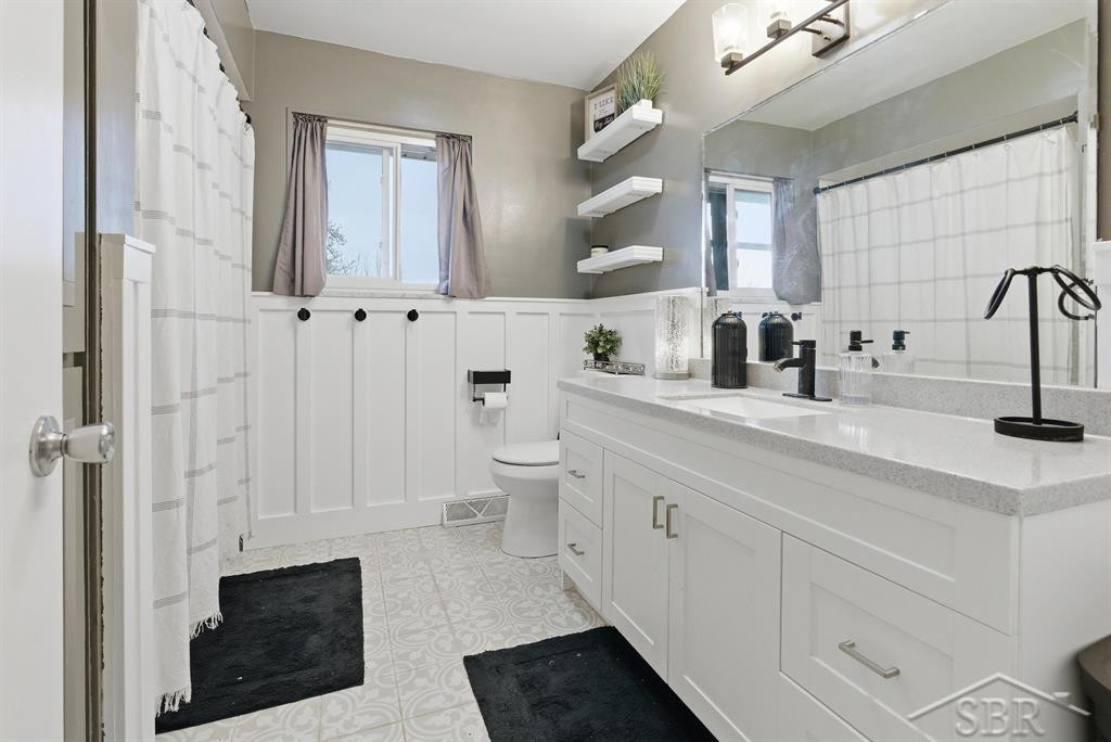 1075 Eddie Drive, Auburn, MI 48611 — Photo 10