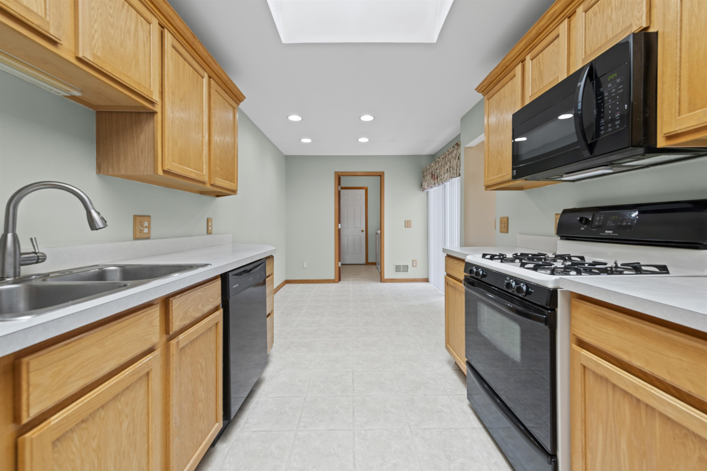 30563 Mary Frances Court, MI — Photo 12