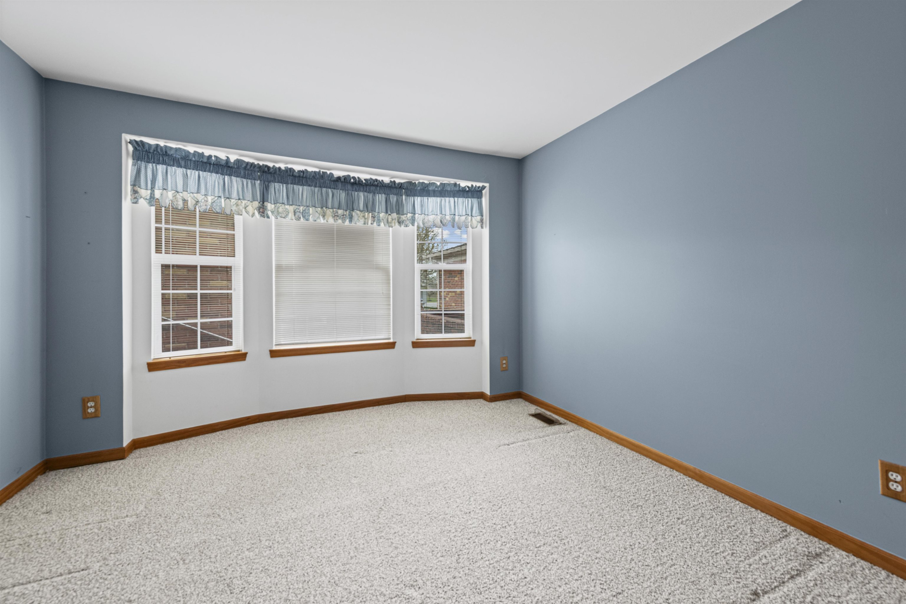 30563 Mary Frances Court, MI — Photo 19