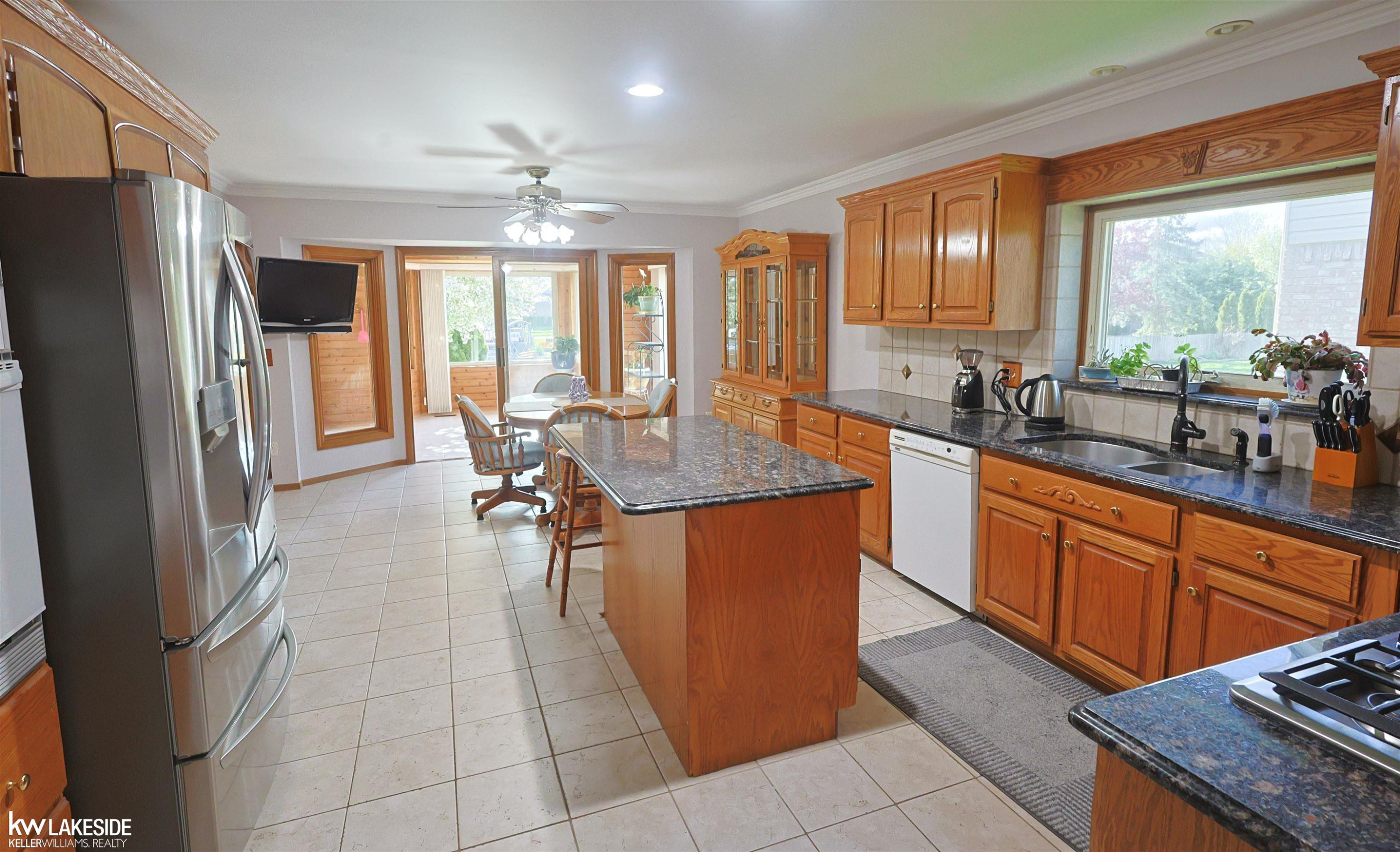 53338 Villa Rosa Drive, Macomb, MI 48042 — Photo 15