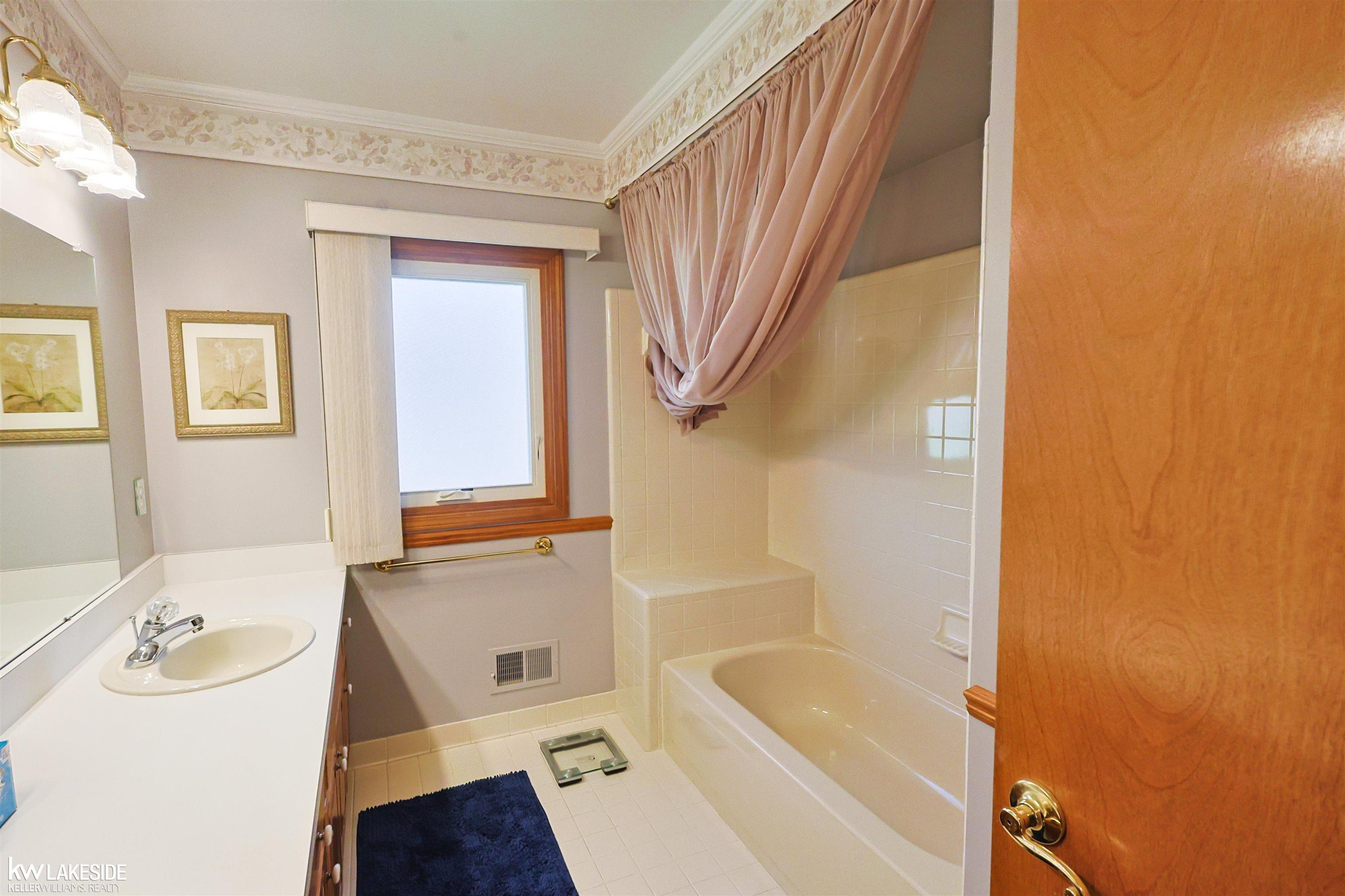 53338 Villa Rosa Drive, Macomb, MI 48042 — Photo 31