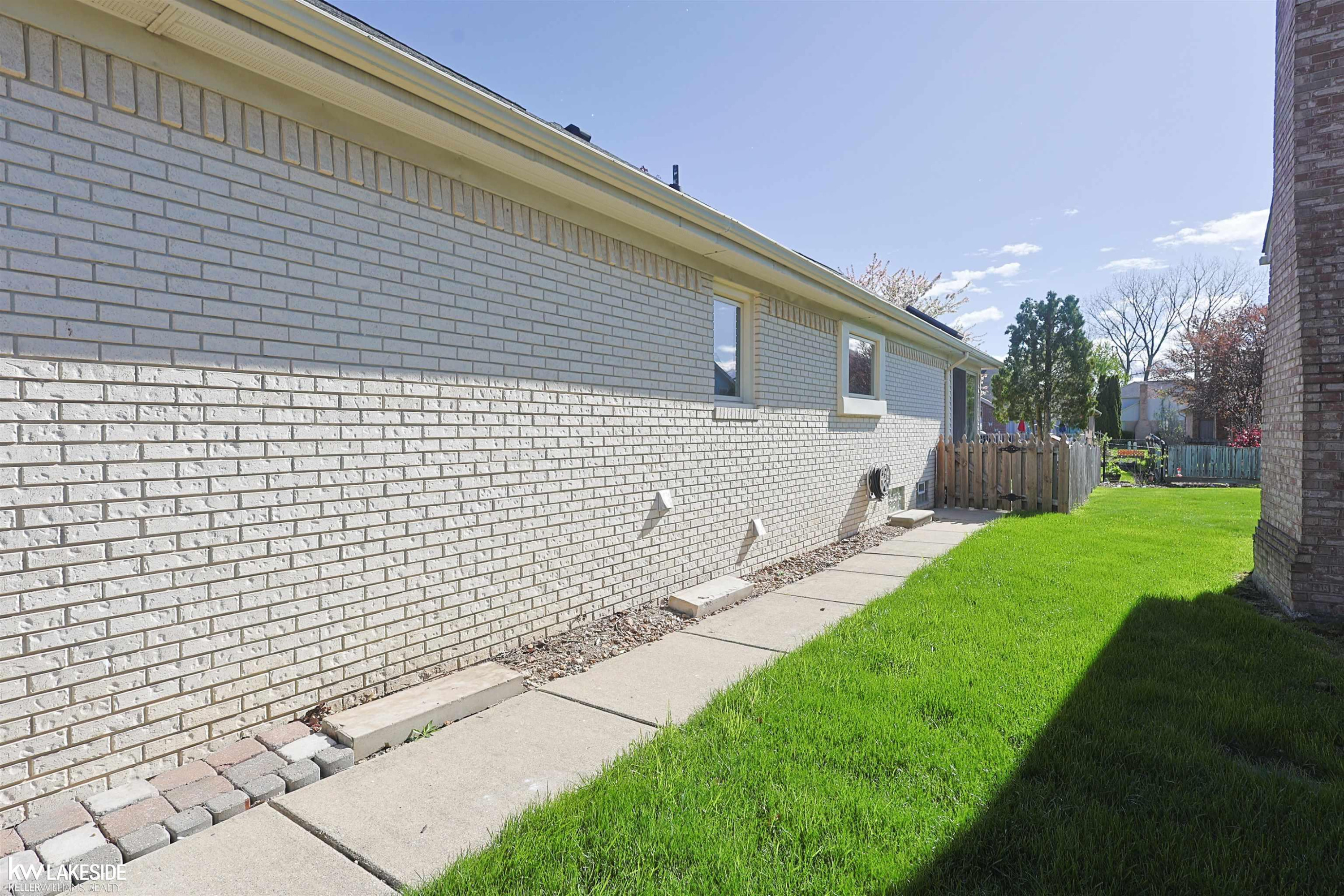 53338 Villa Rosa Drive, Macomb, MI 48042 — Photo 51
