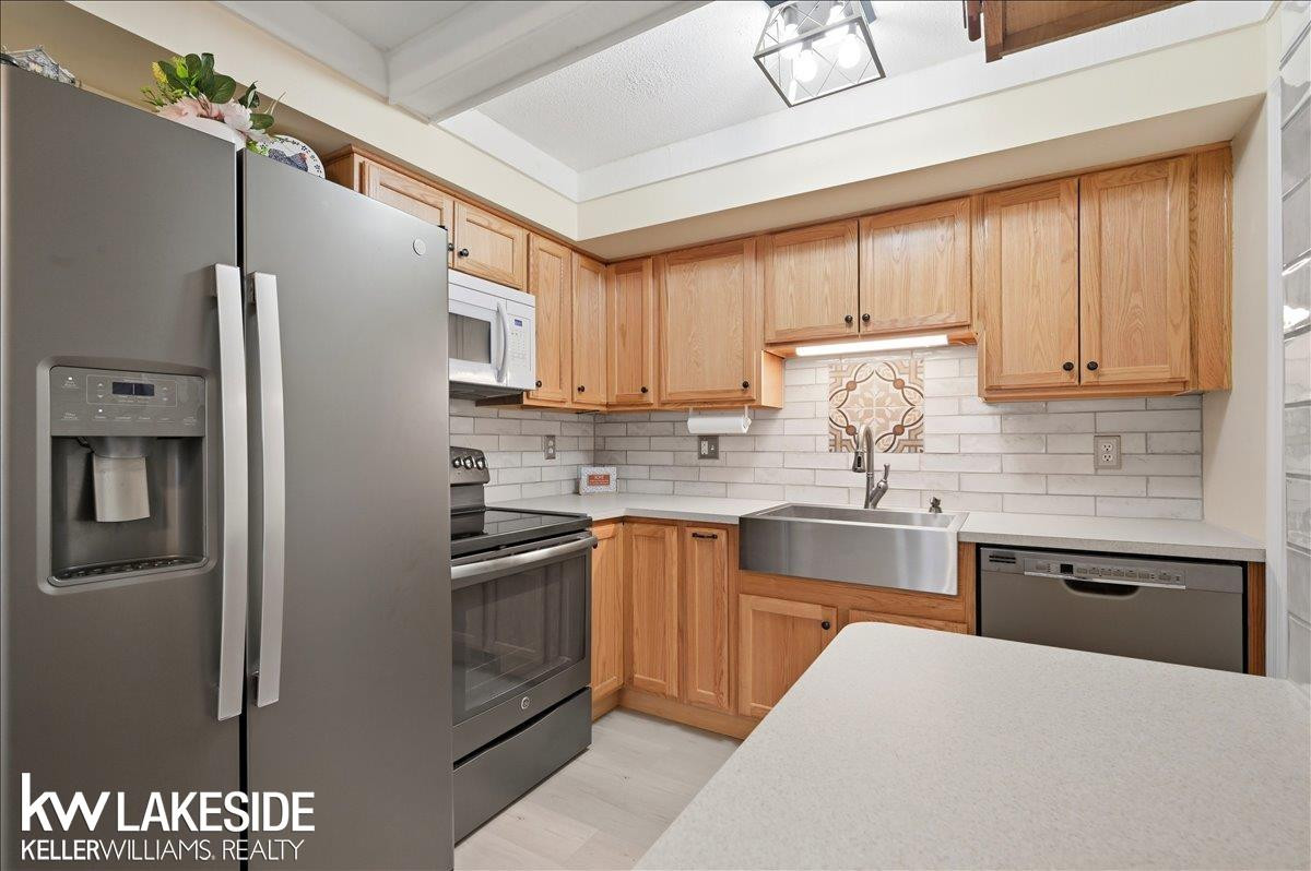 38734 BARNSTABLE Street, Clinton Twp, MI 48038 — Photo 21