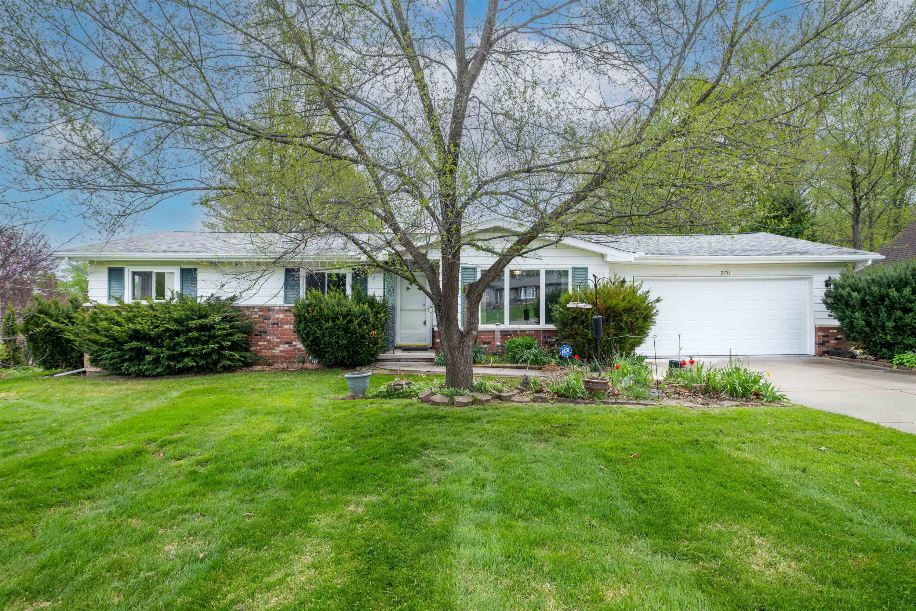 2275 Tandy Drive, Flint, MI 48532 — front exterior
