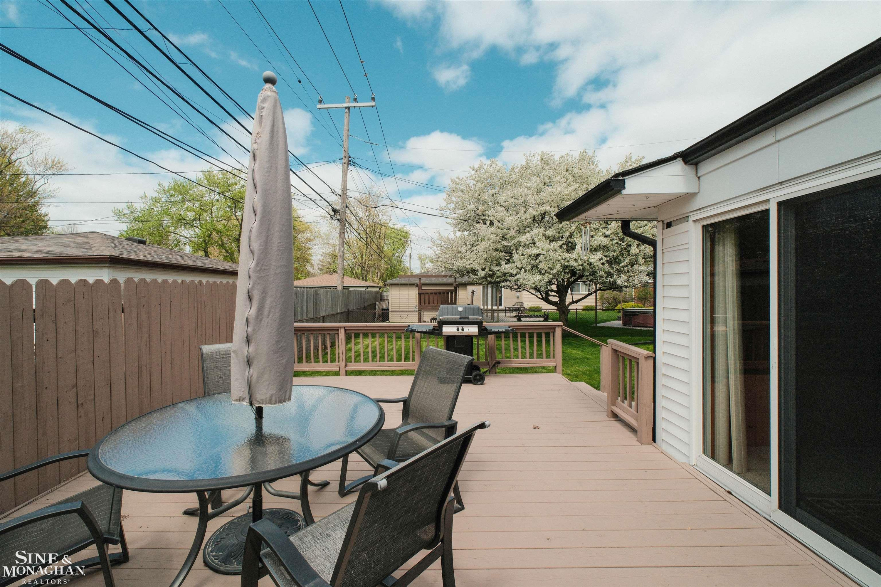 16115 Yew Street, Roseville, MI 48066 — Photo 33