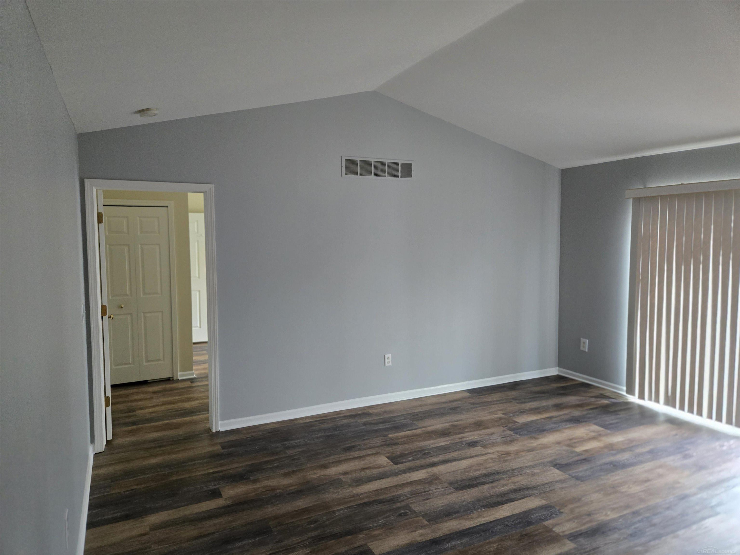 41088 Greenspire Street, Clinton Twp, MI 48038 — Photo 6