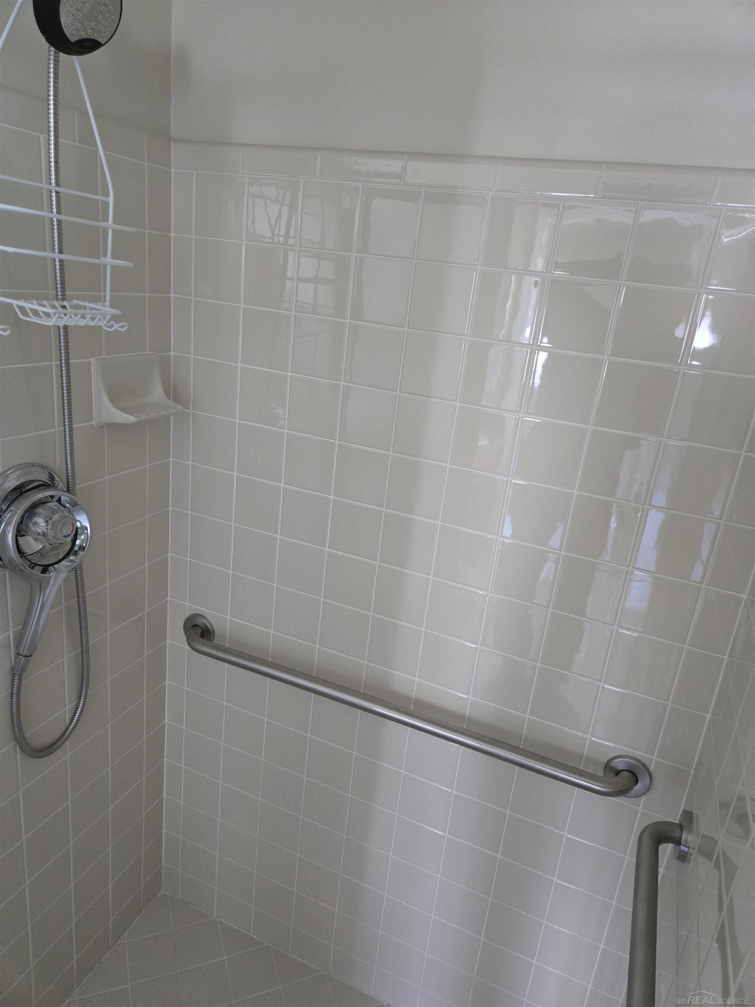 41088 Greenspire Street, Clinton Twp, MI 48038 — Photo 11