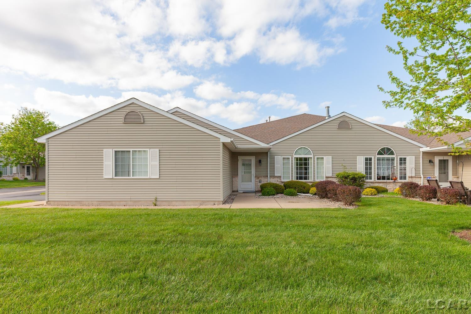 2303 LAKEWOOD Drive, Adrian, MI 49221
