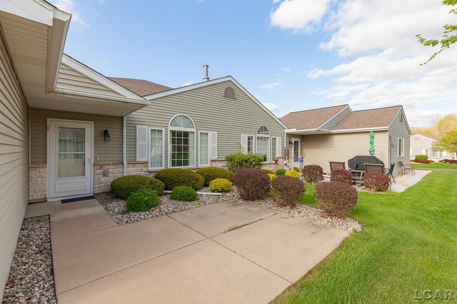 2303 LAKEWOOD Drive, Adrian, MI 49221 — Photo 7