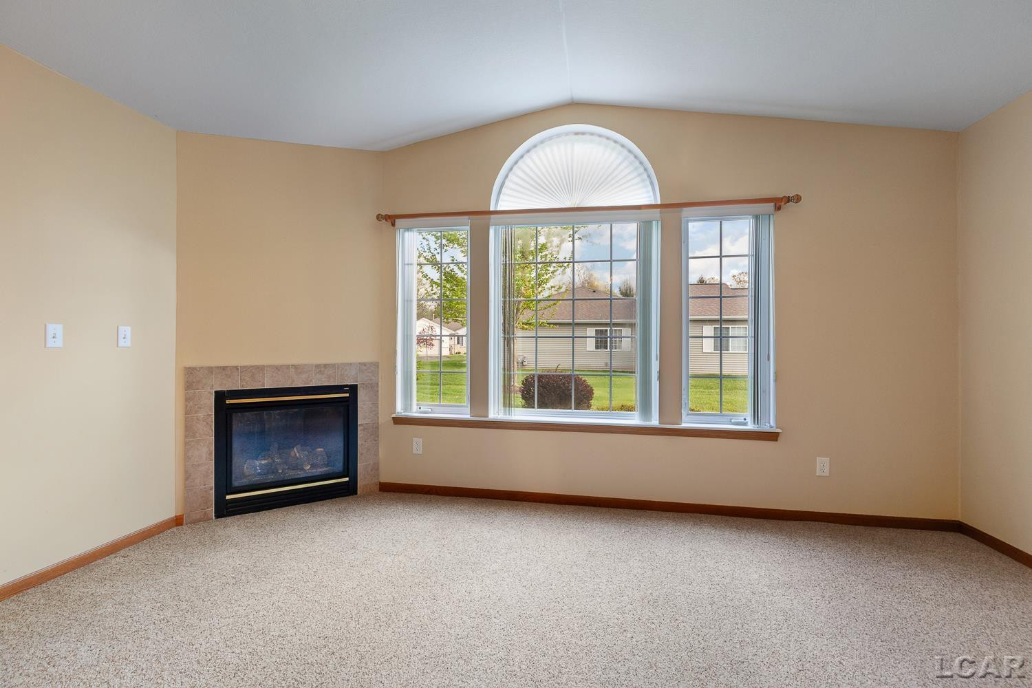 2303 LAKEWOOD Drive, Adrian, MI 49221 — Photo 9