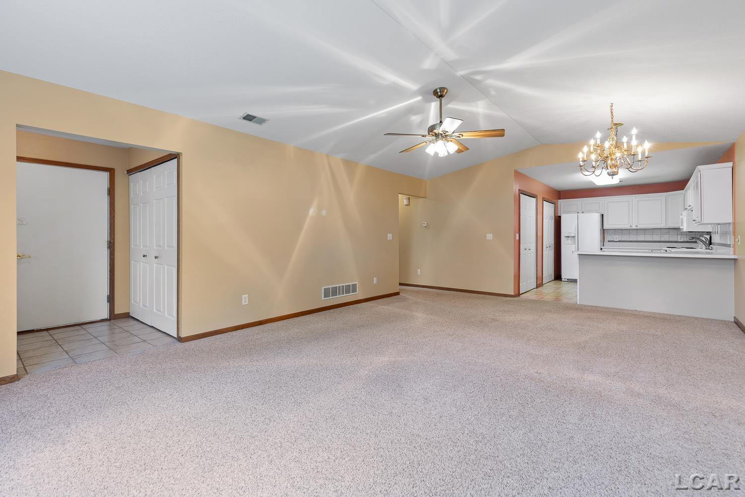 2303 LAKEWOOD Drive, Adrian, MI 49221 — Photo 10