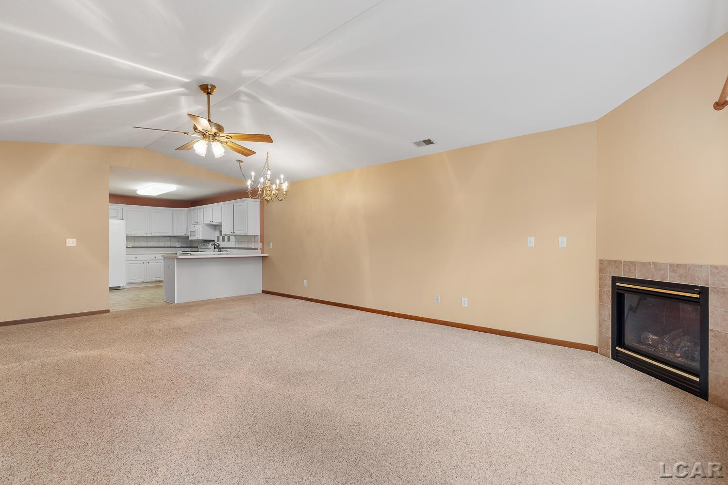 2303 LAKEWOOD Drive, Adrian, MI 49221 — Photo 12